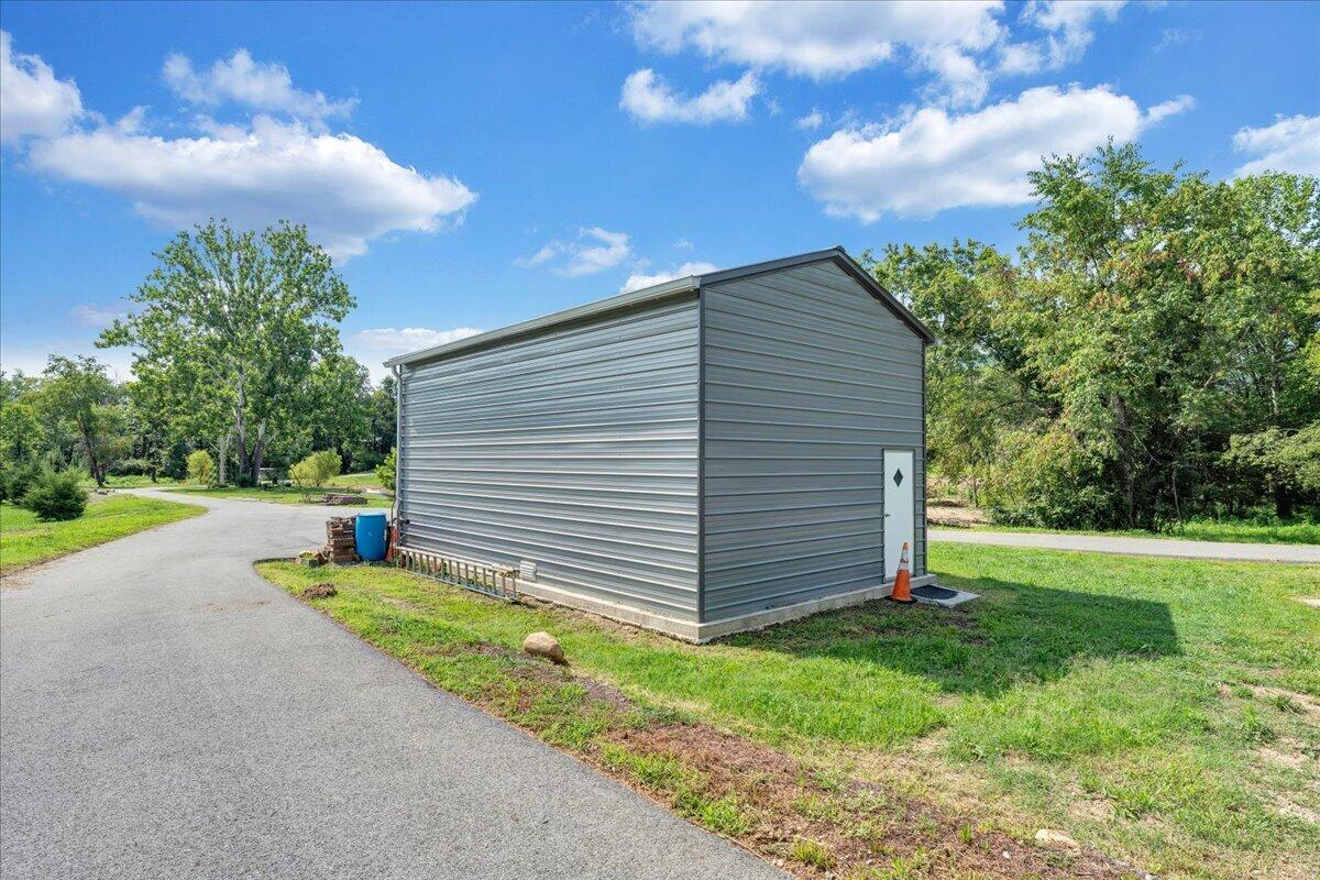 3663 Bradshaw RD