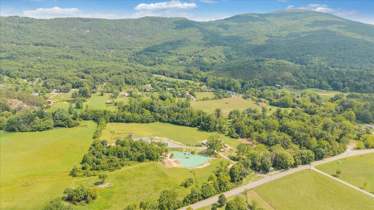 3663 Bradshaw RD
