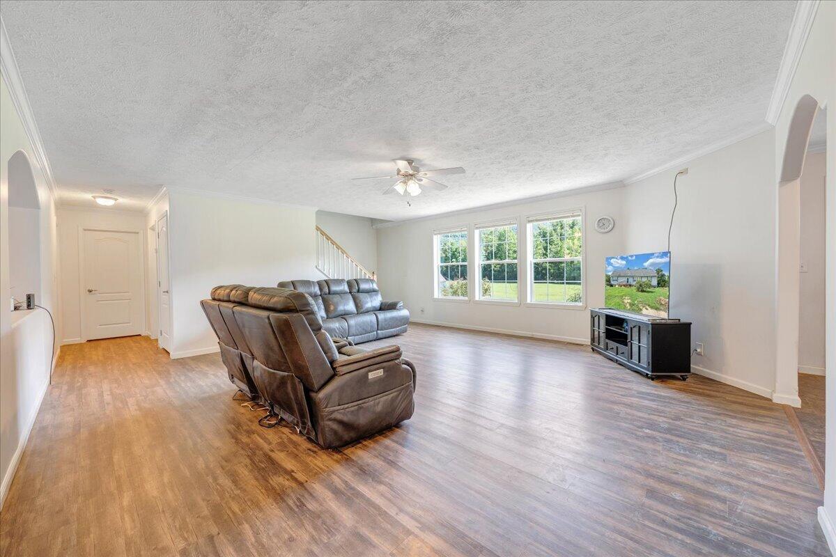 3663 Bradshaw RD