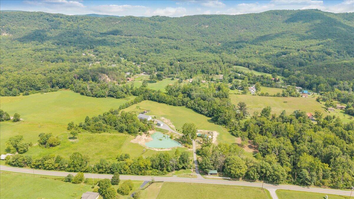 3663 Bradshaw RD