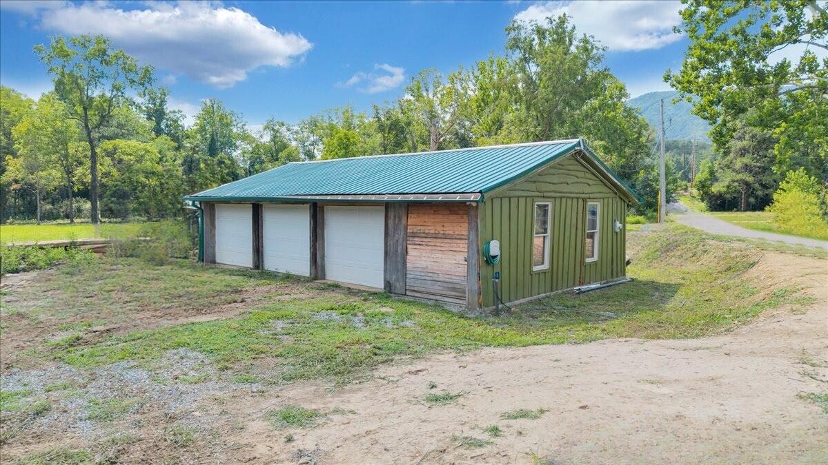 3663 Bradshaw RD