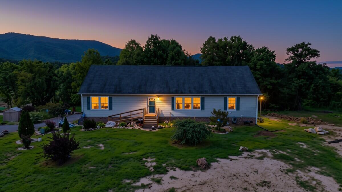 3663 Bradshaw RD