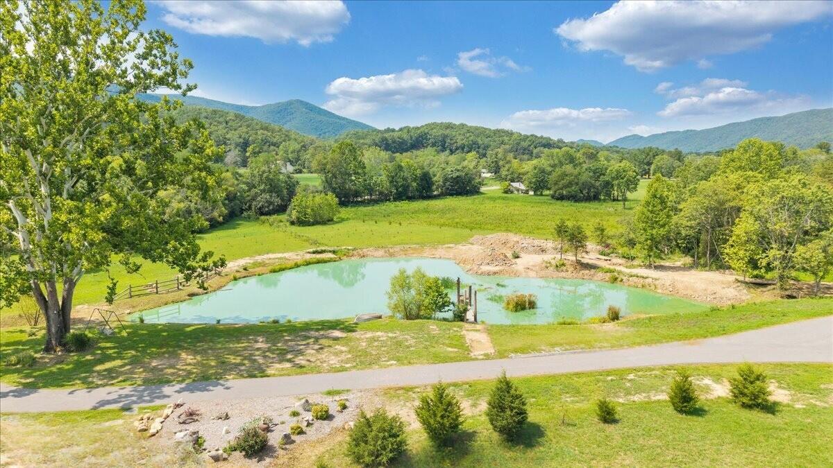 3663 Bradshaw RD