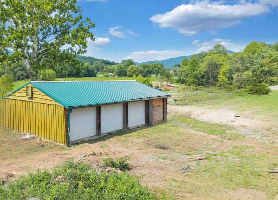 3663 Bradshaw RD