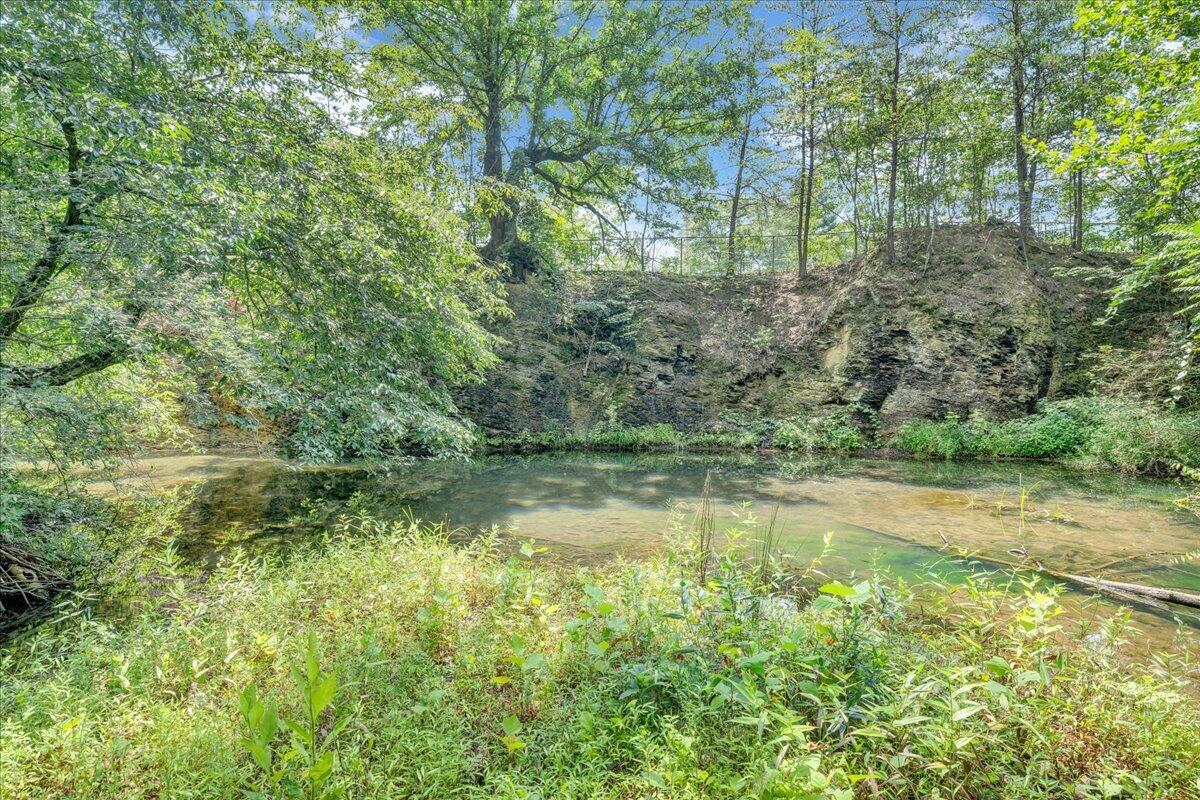 3663 Bradshaw RD