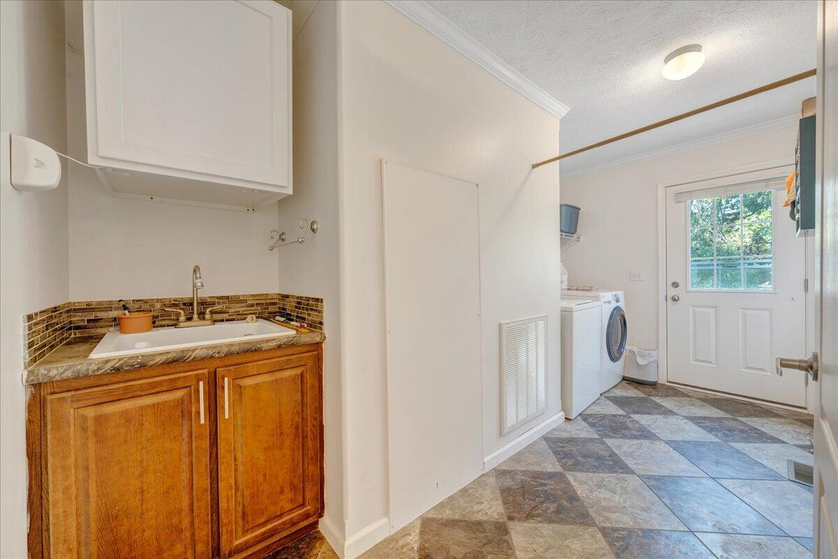 3663 Bradshaw RD
