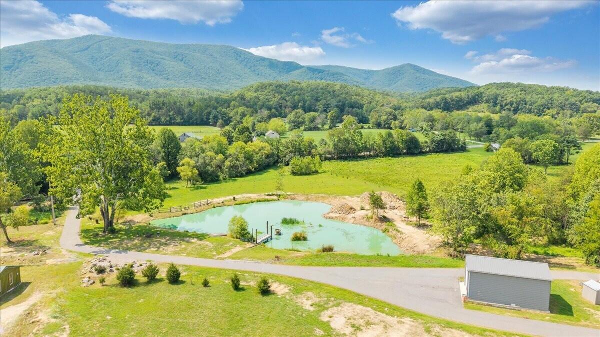 3663 Bradshaw RD