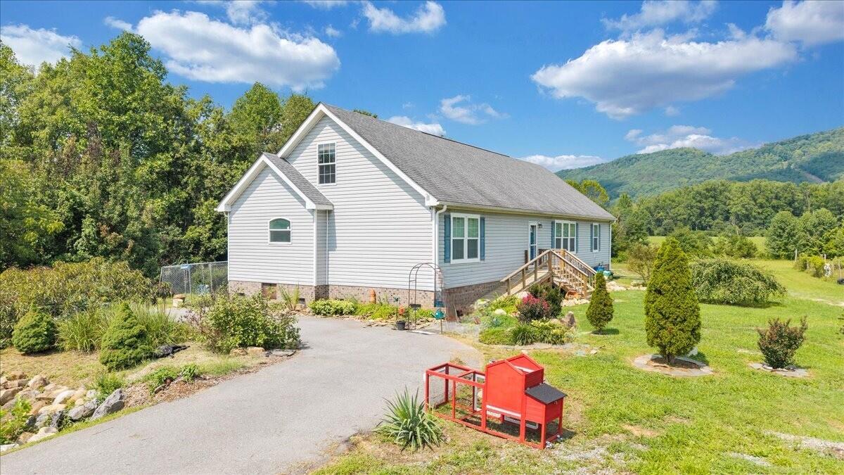 3663 Bradshaw RD