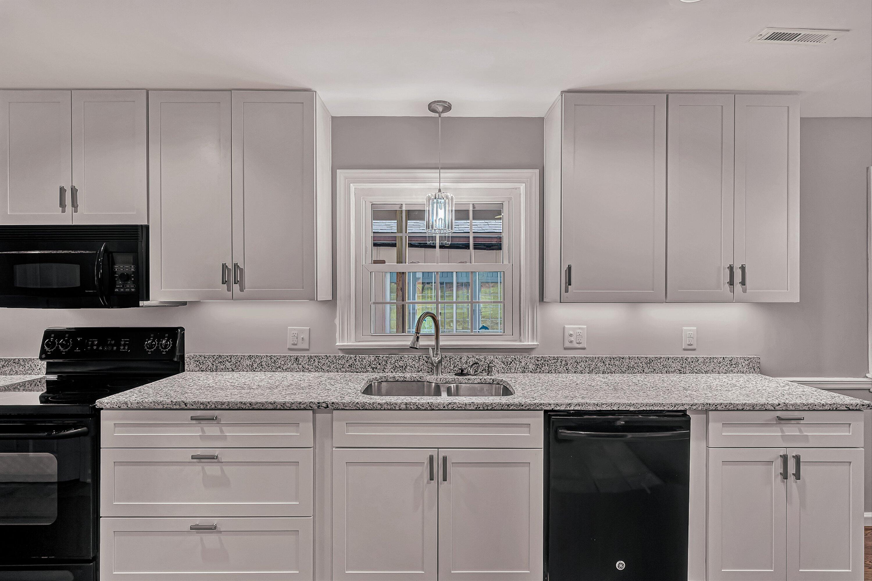 4118 Belle Aire CIR SW