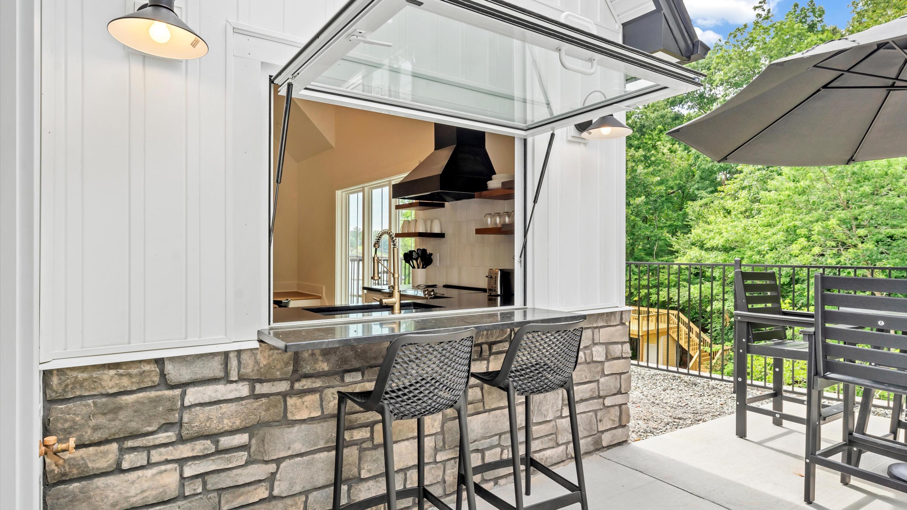 131 Oak Hollow RD