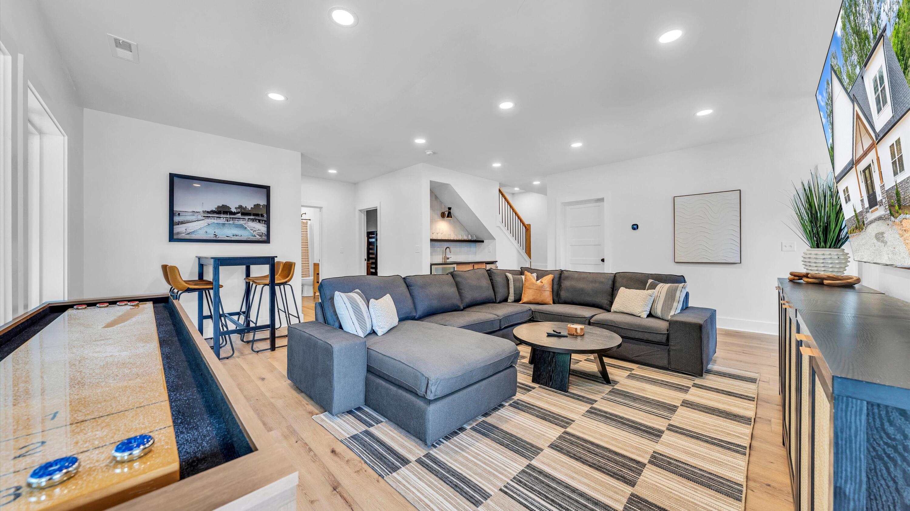 131 Oak Hollow RD