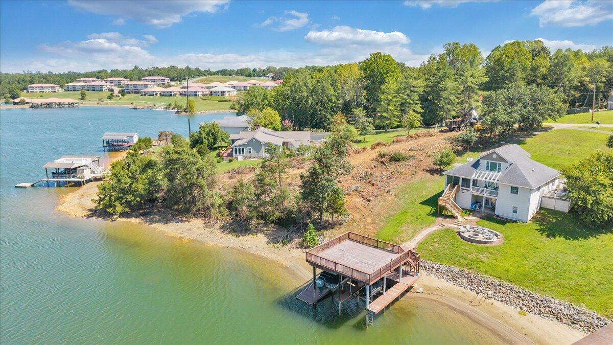 131 Oak Hollow RD