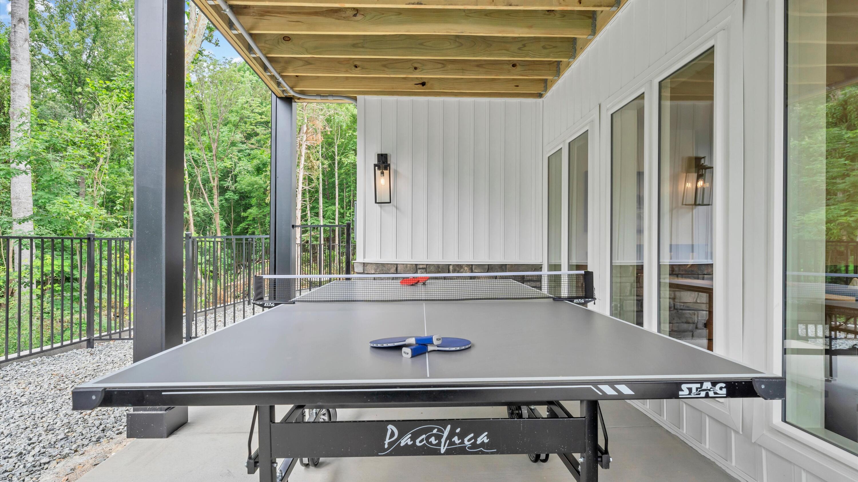131 Oak Hollow RD