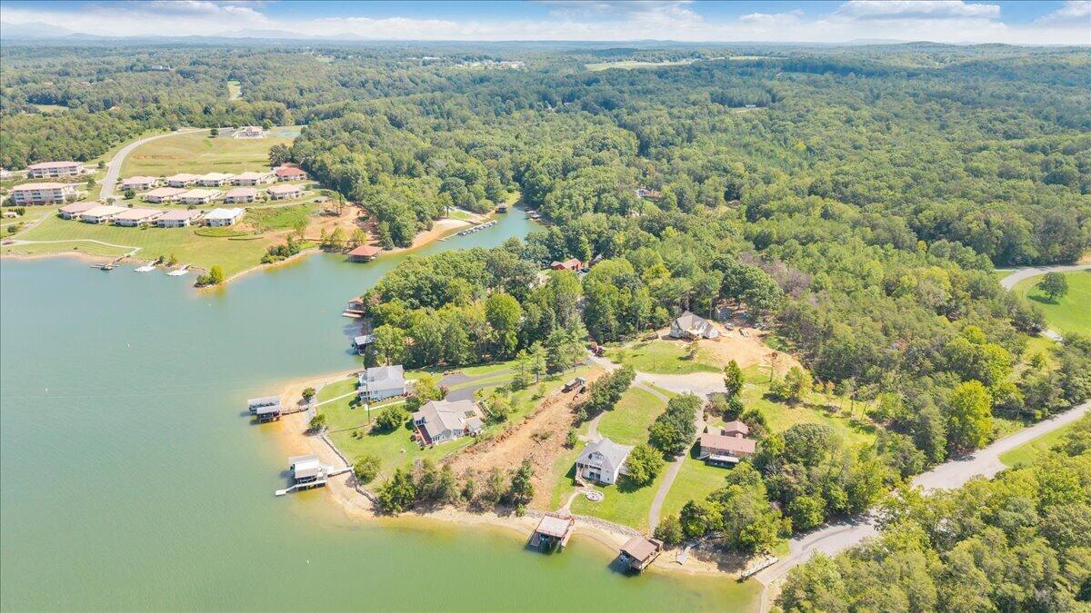 131 Oak Hollow RD