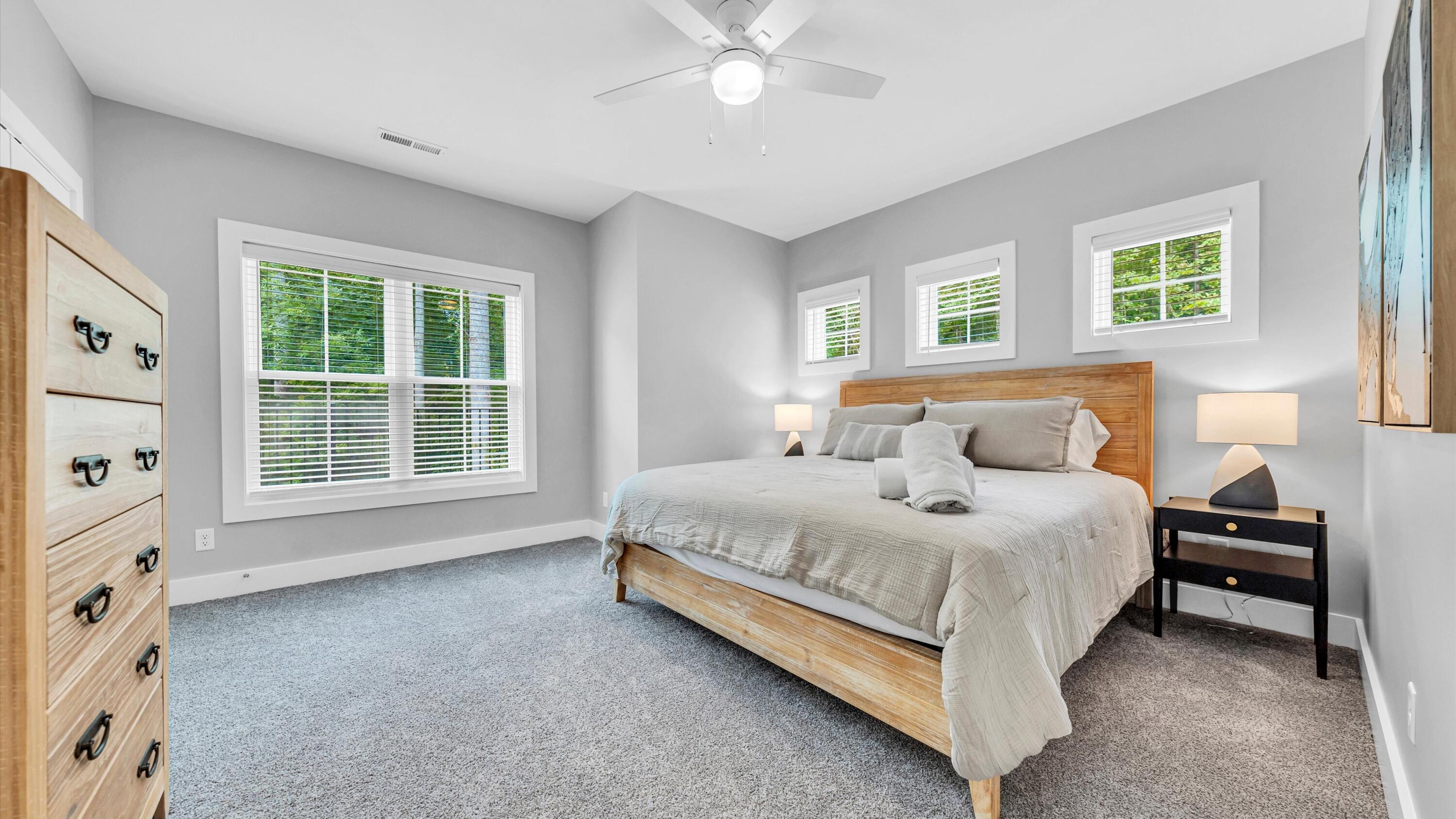 131 Oak Hollow RD
