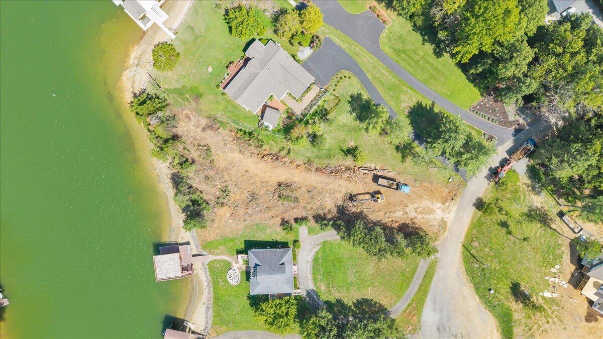 131 Oak Hollow RD