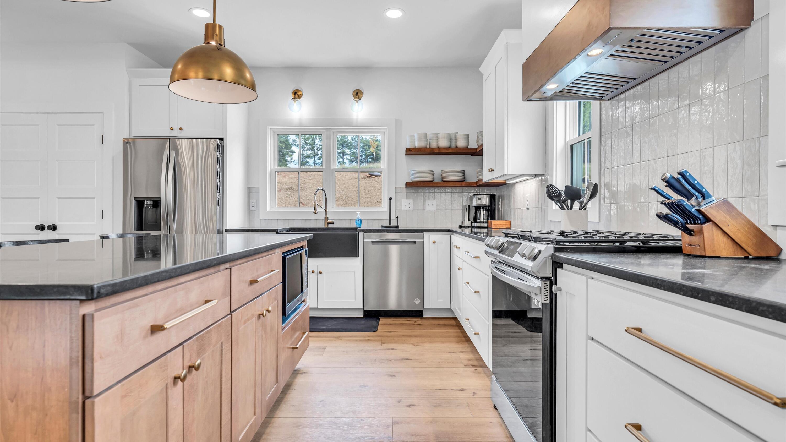 131 Oak Hollow RD