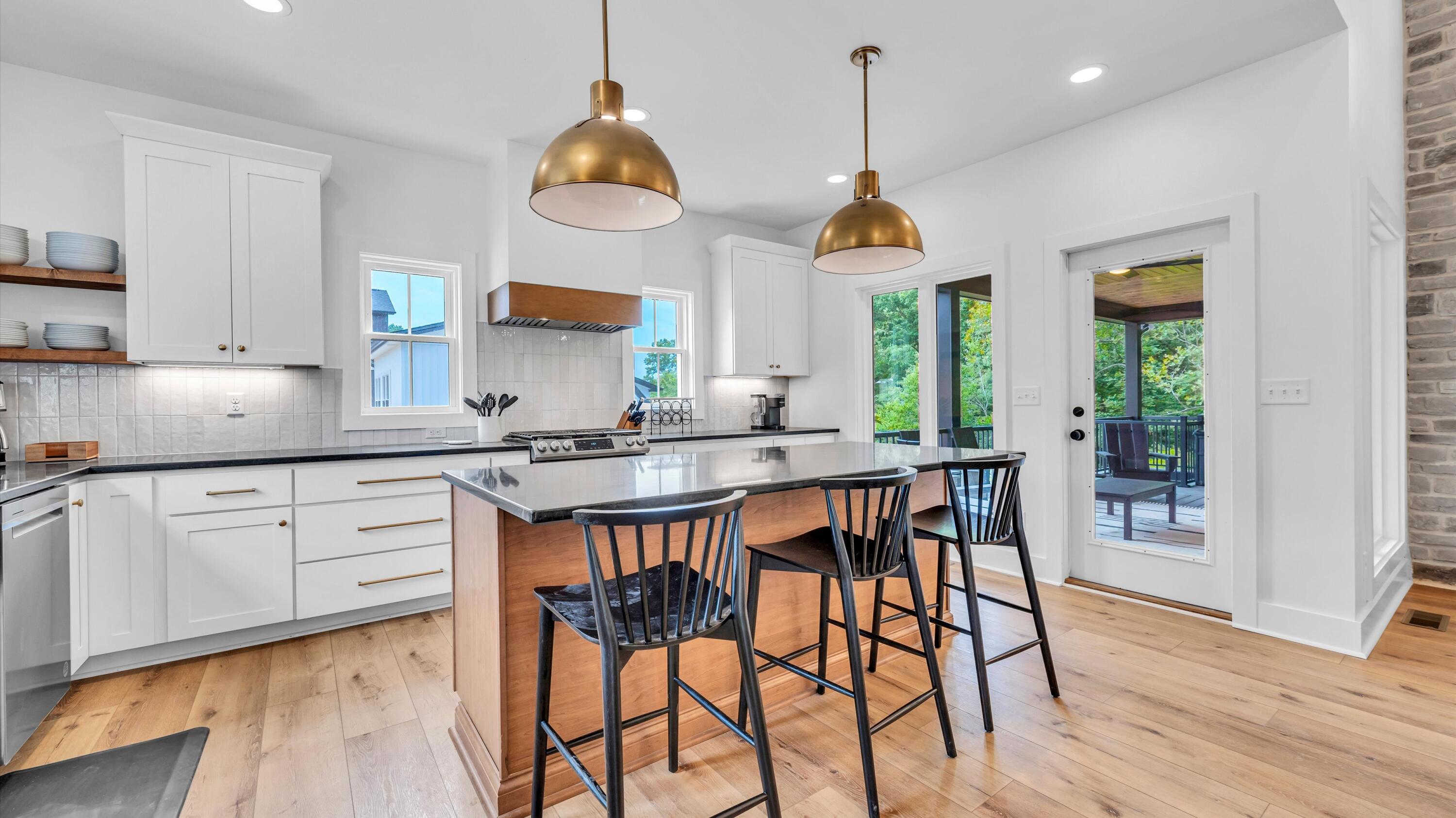 131 Oak Hollow RD