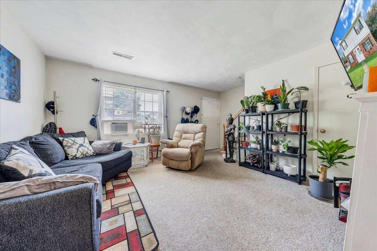 4102 Richland AVE NW
