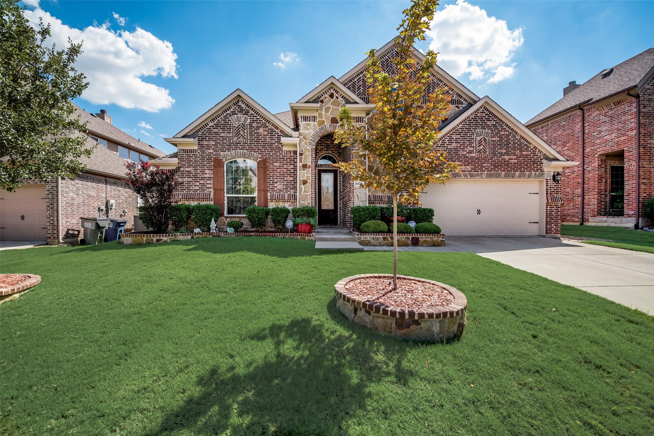 2436 Valley Glen Drive