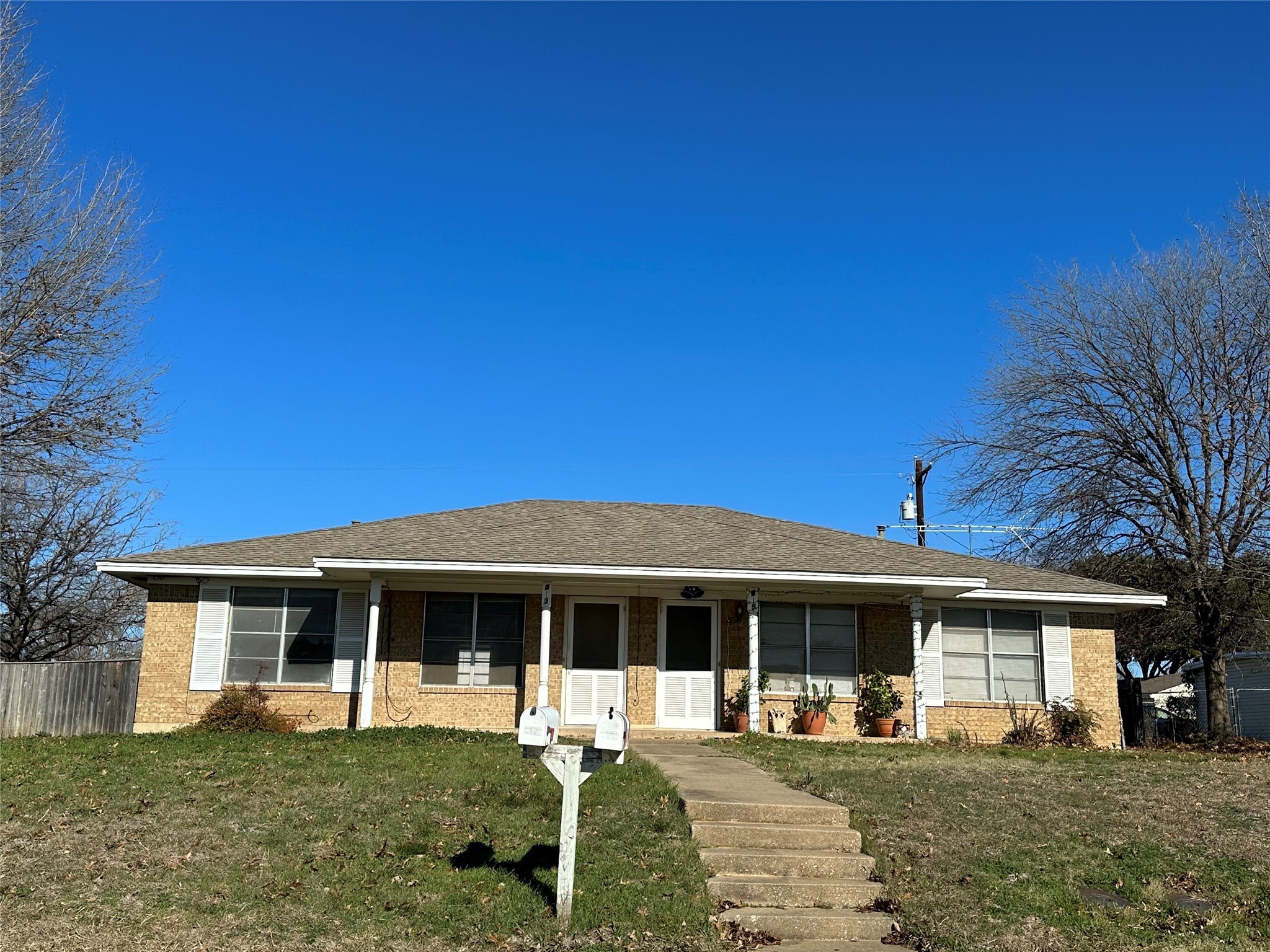 815 Sun Valley Drive 813 and 815