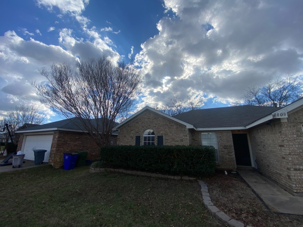 1803 Buddy Davis Lane