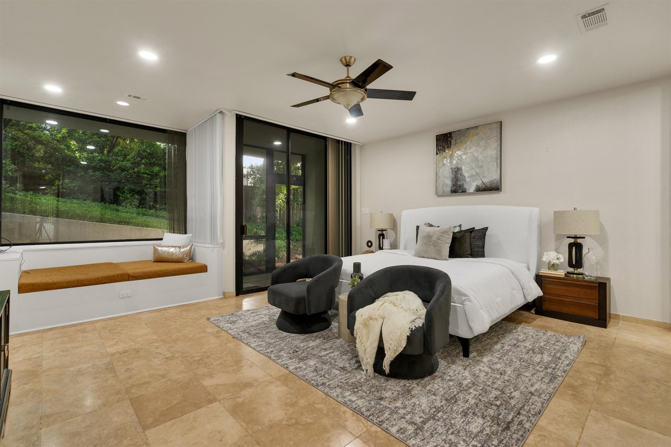 3855 Bellaire Drive S