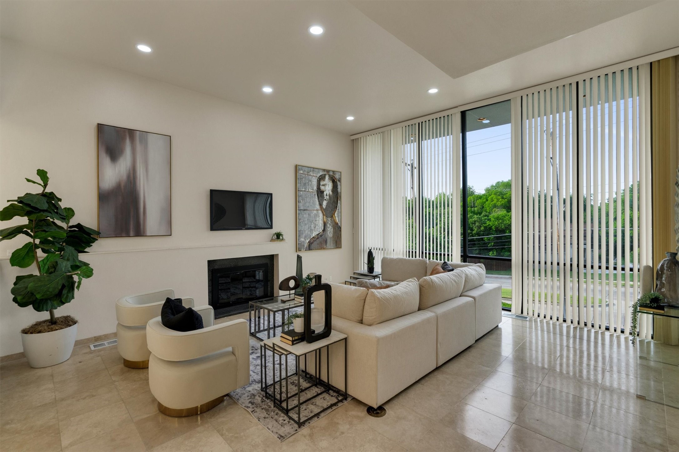 3855 Bellaire Drive S