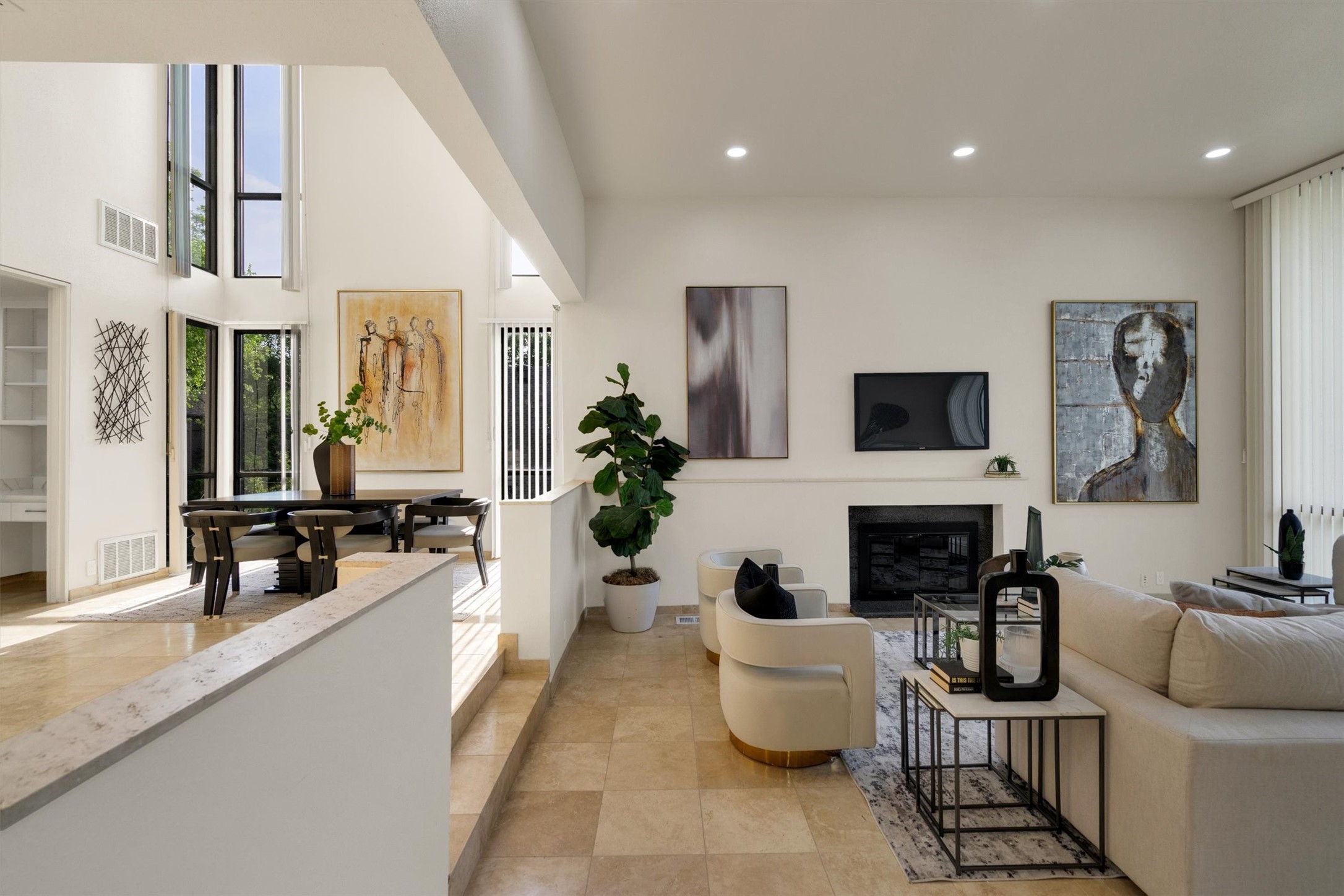 3855 Bellaire Drive S