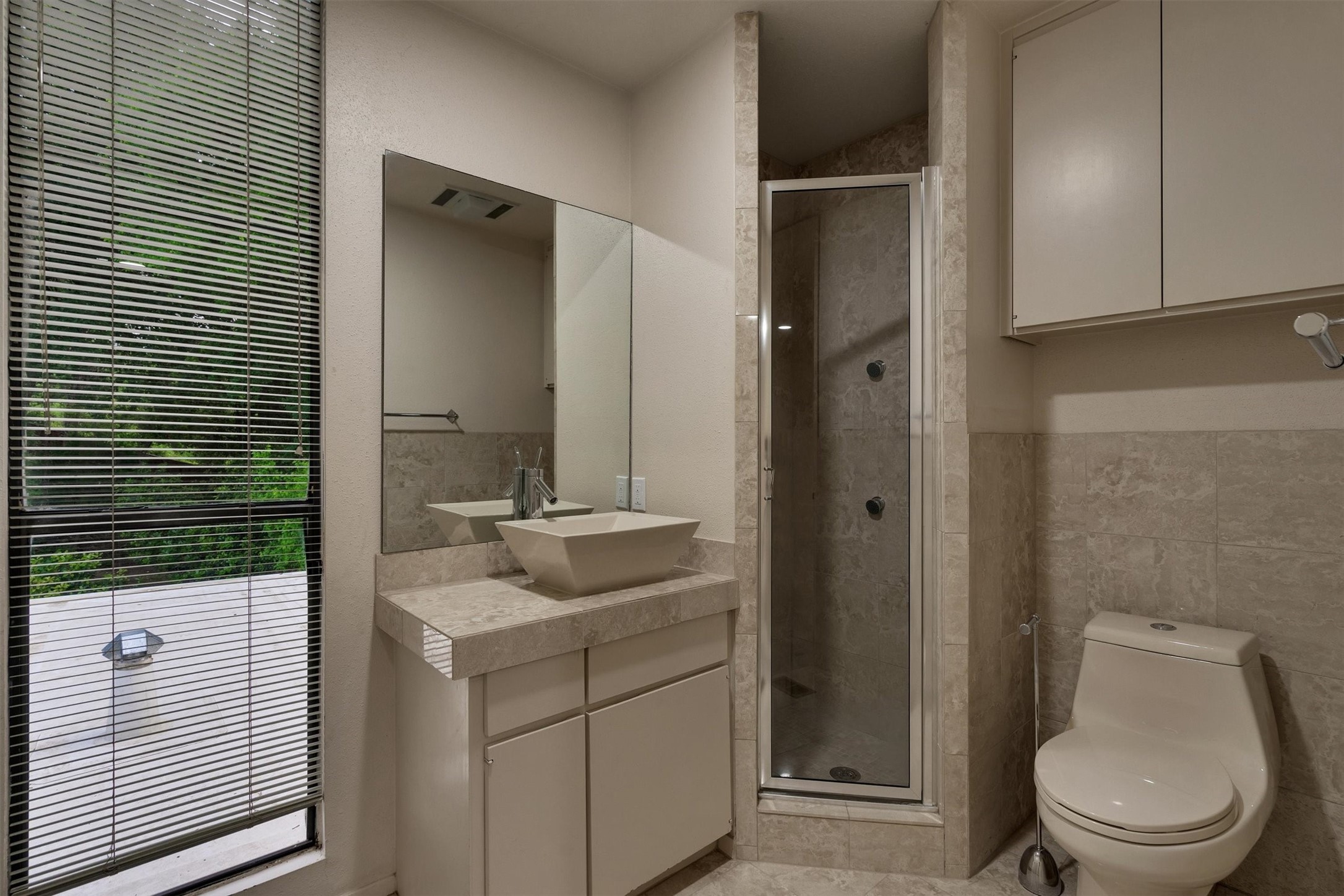 3855 Bellaire Drive S