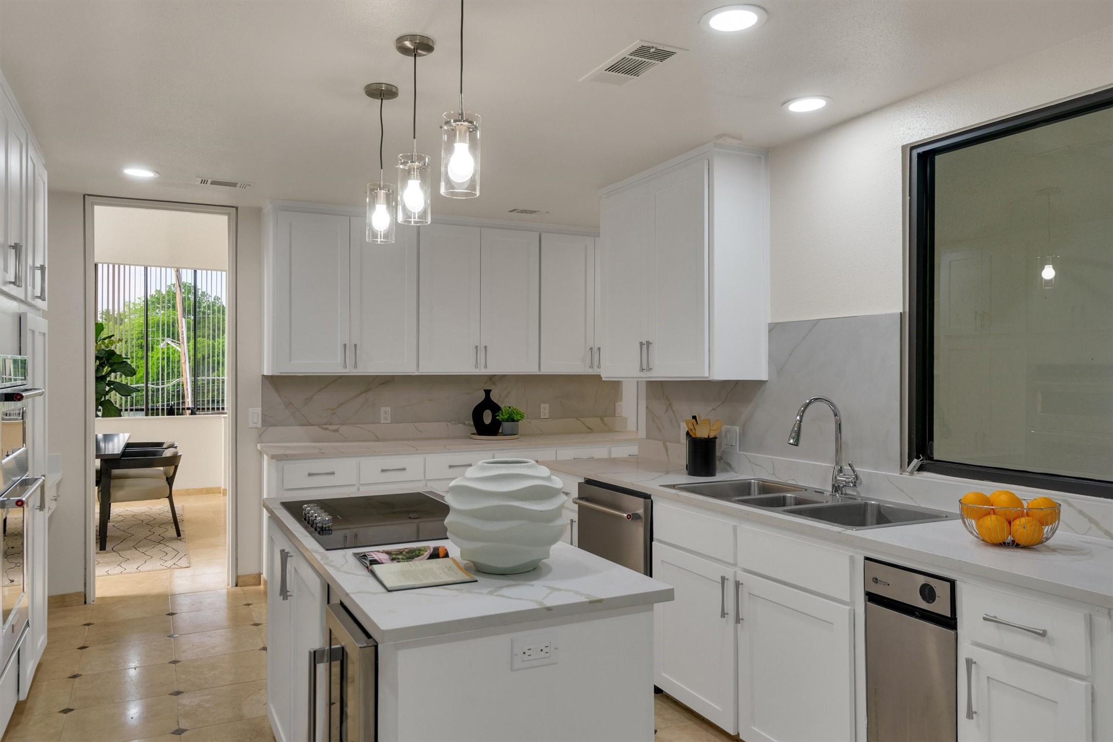 3855 Bellaire Drive S