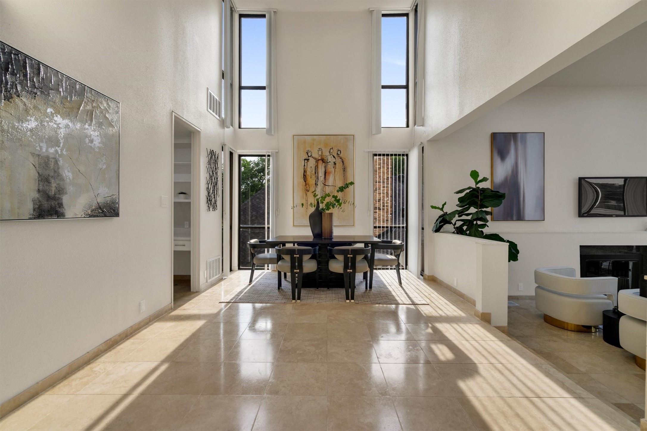 3855 Bellaire Drive S