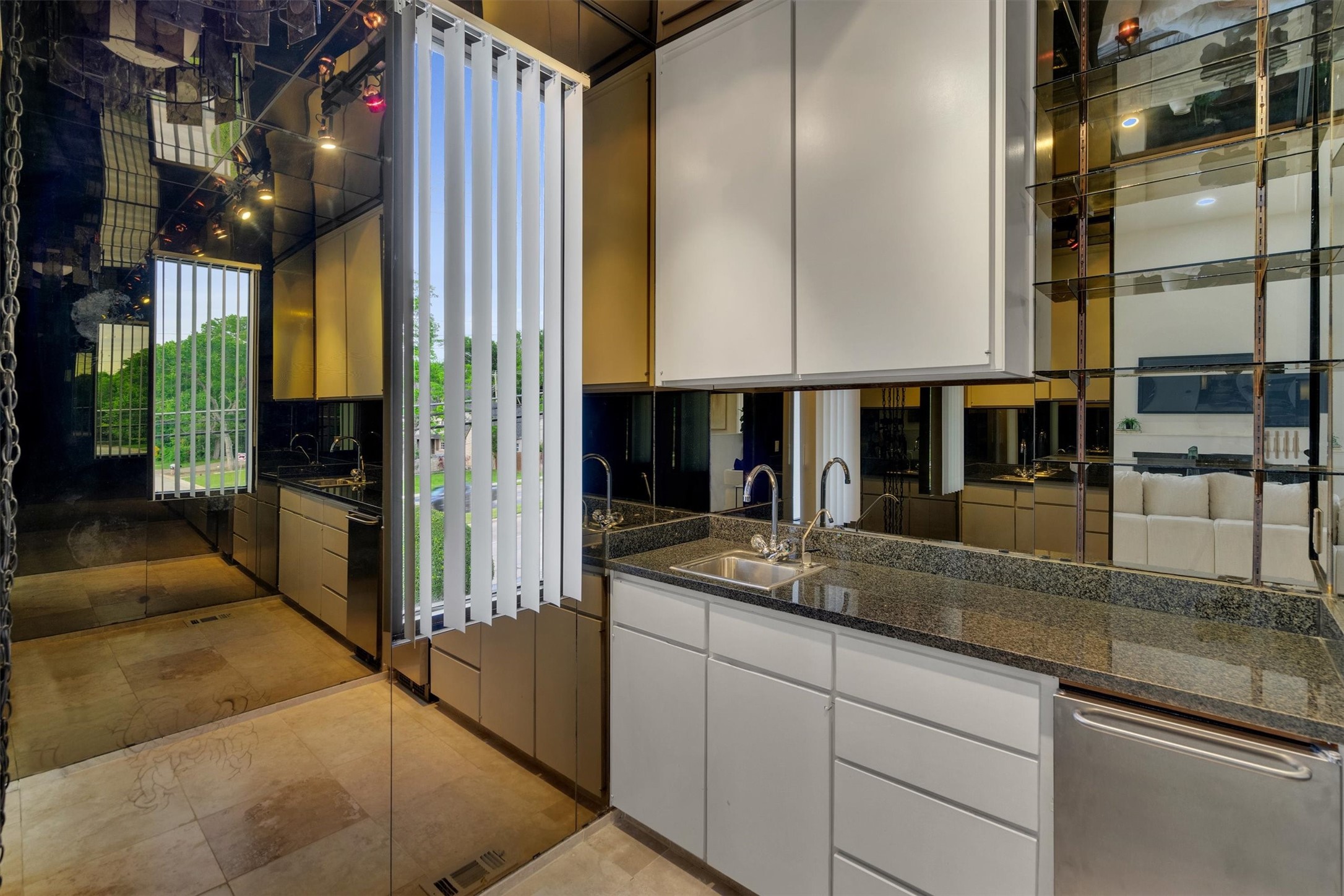 3855 Bellaire Drive S