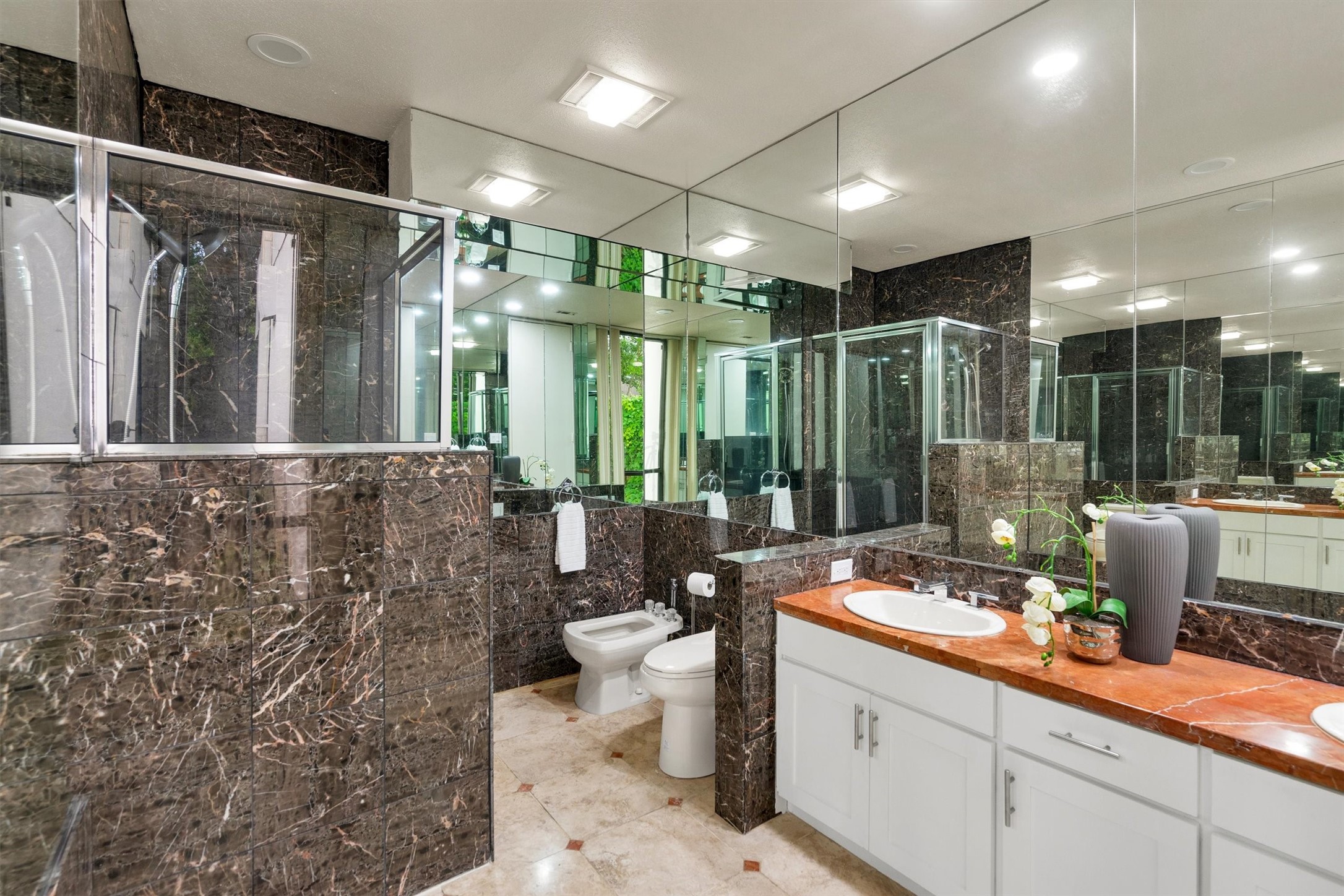 3855 Bellaire Drive S