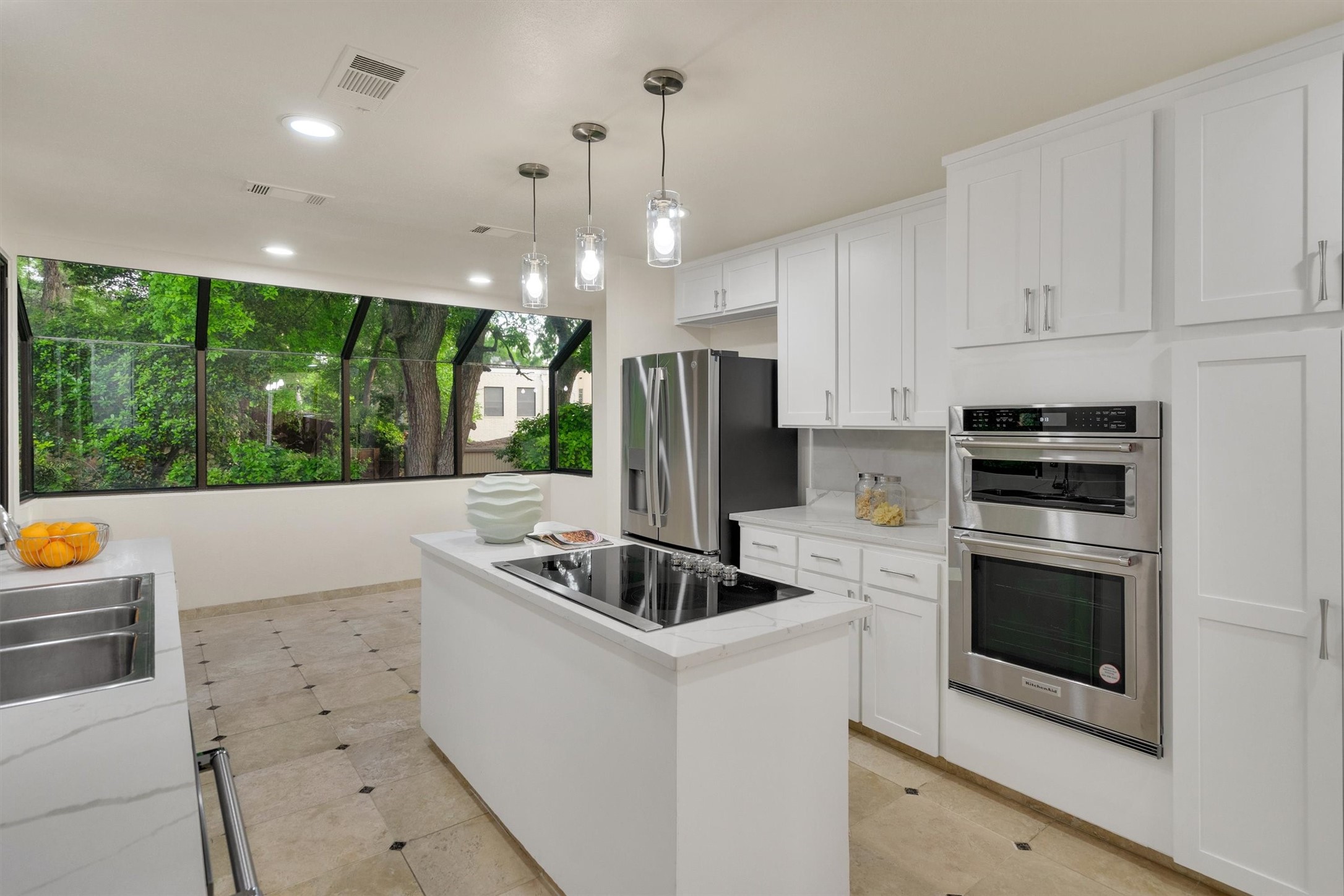 3855 Bellaire Drive S