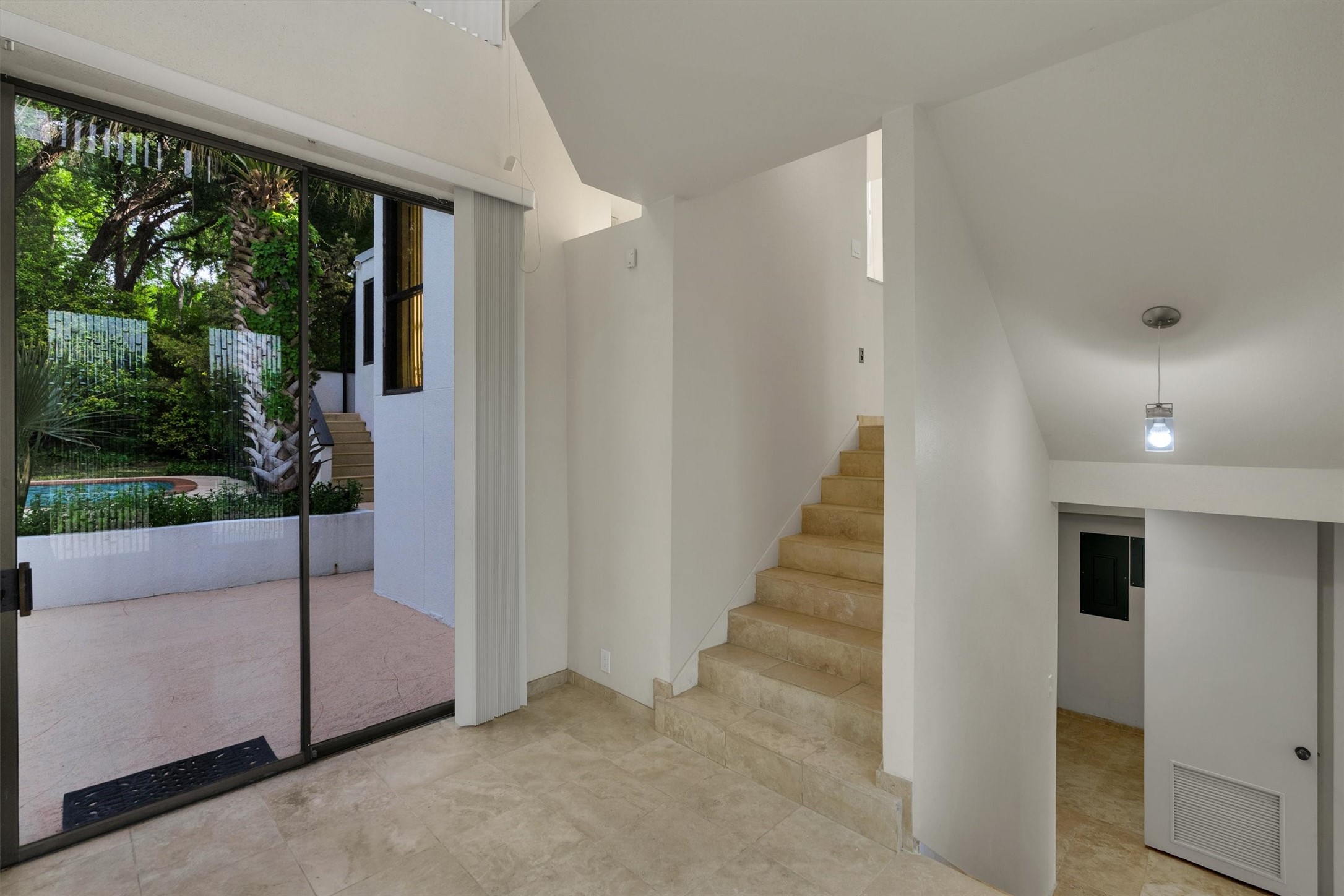 3855 Bellaire Drive S