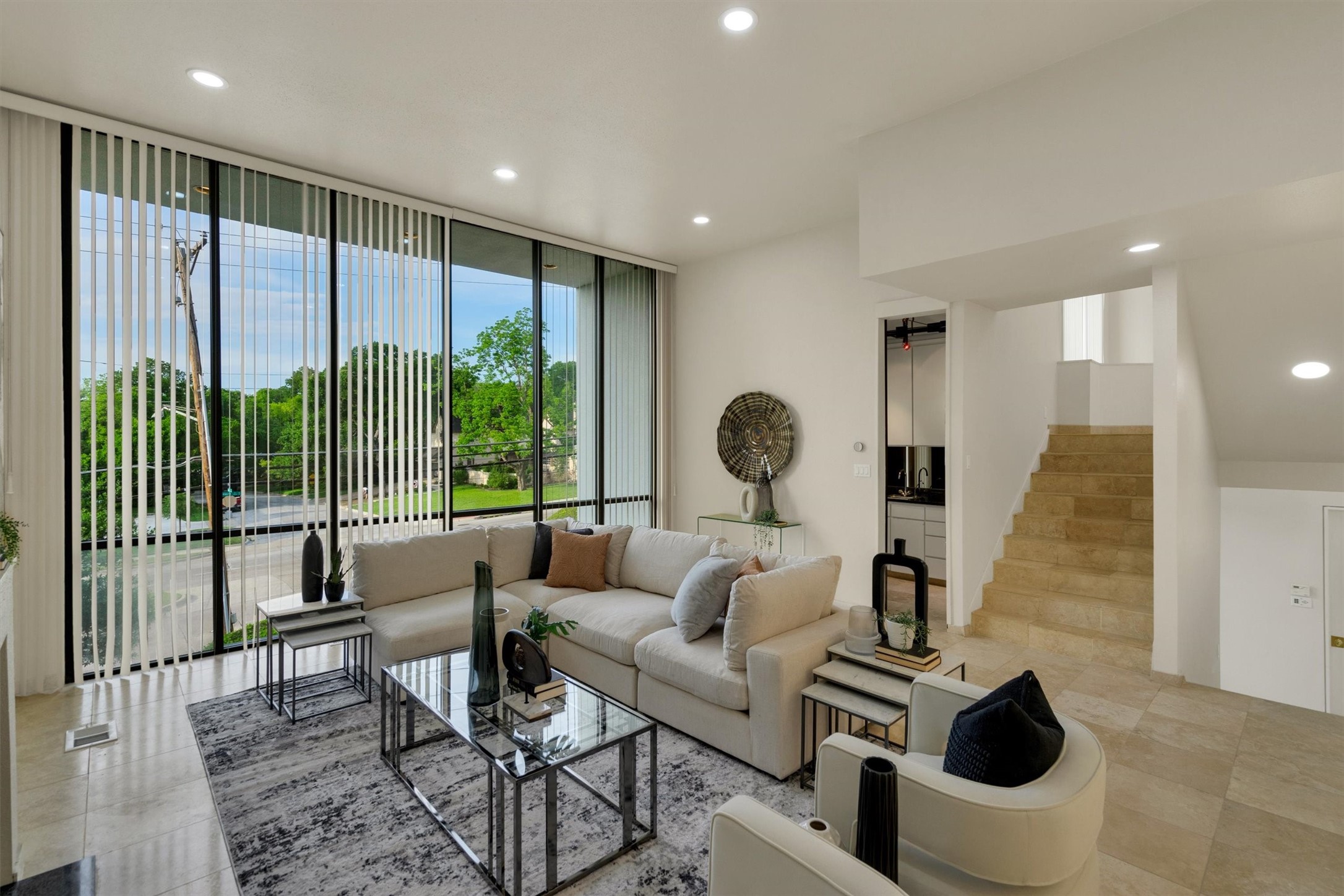 3855 Bellaire Drive S