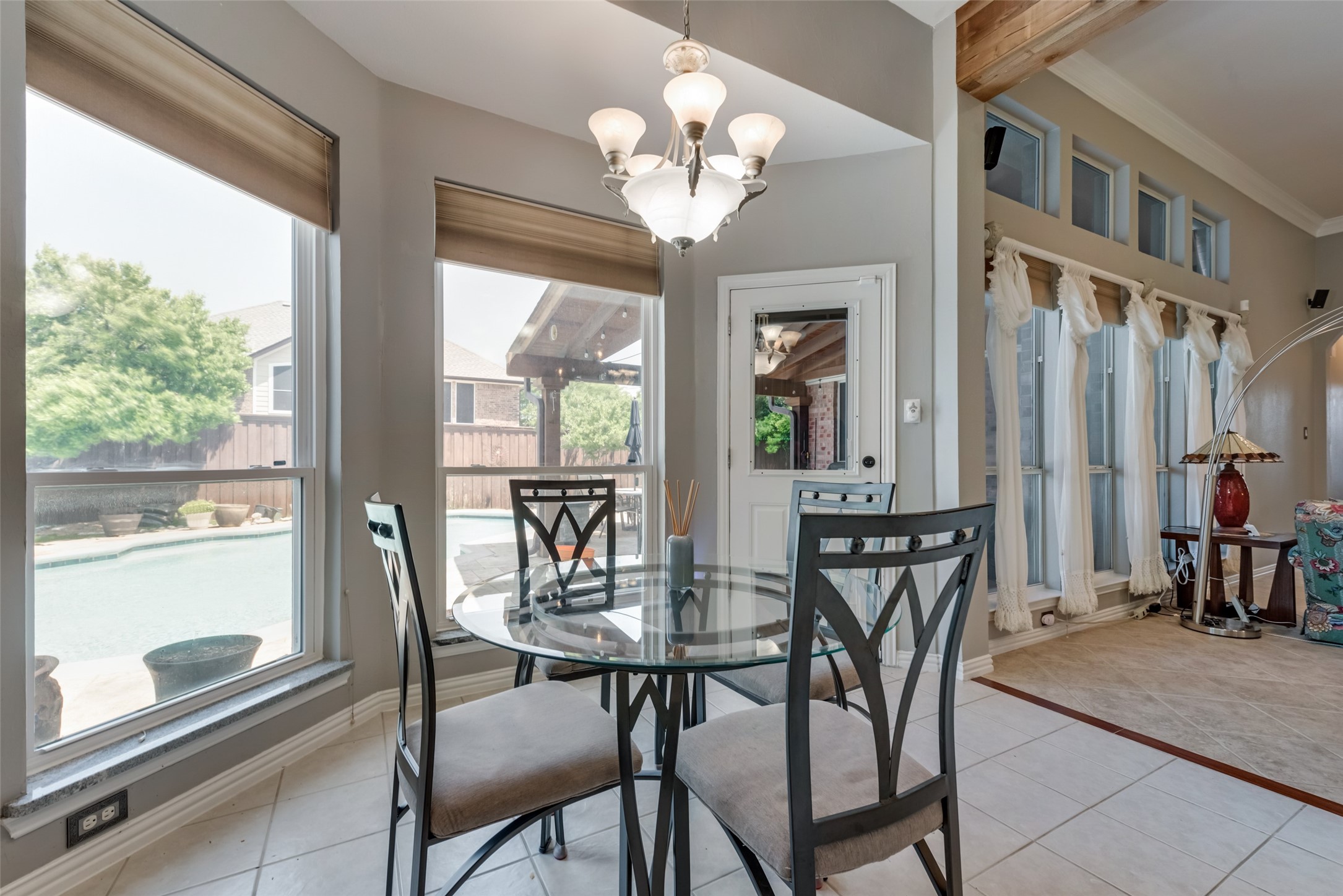 1018 Brentwood Drive