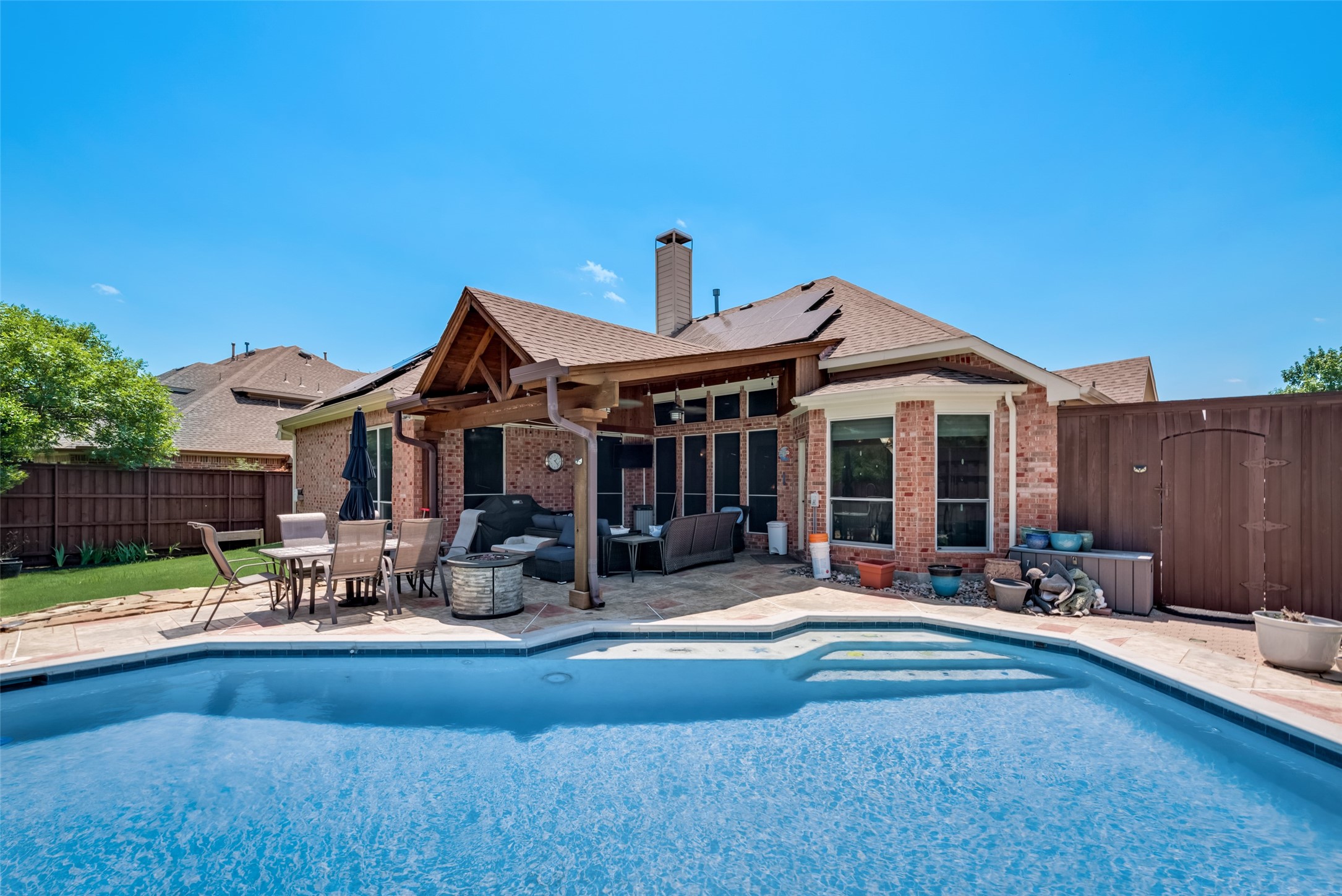 1018 Brentwood Drive