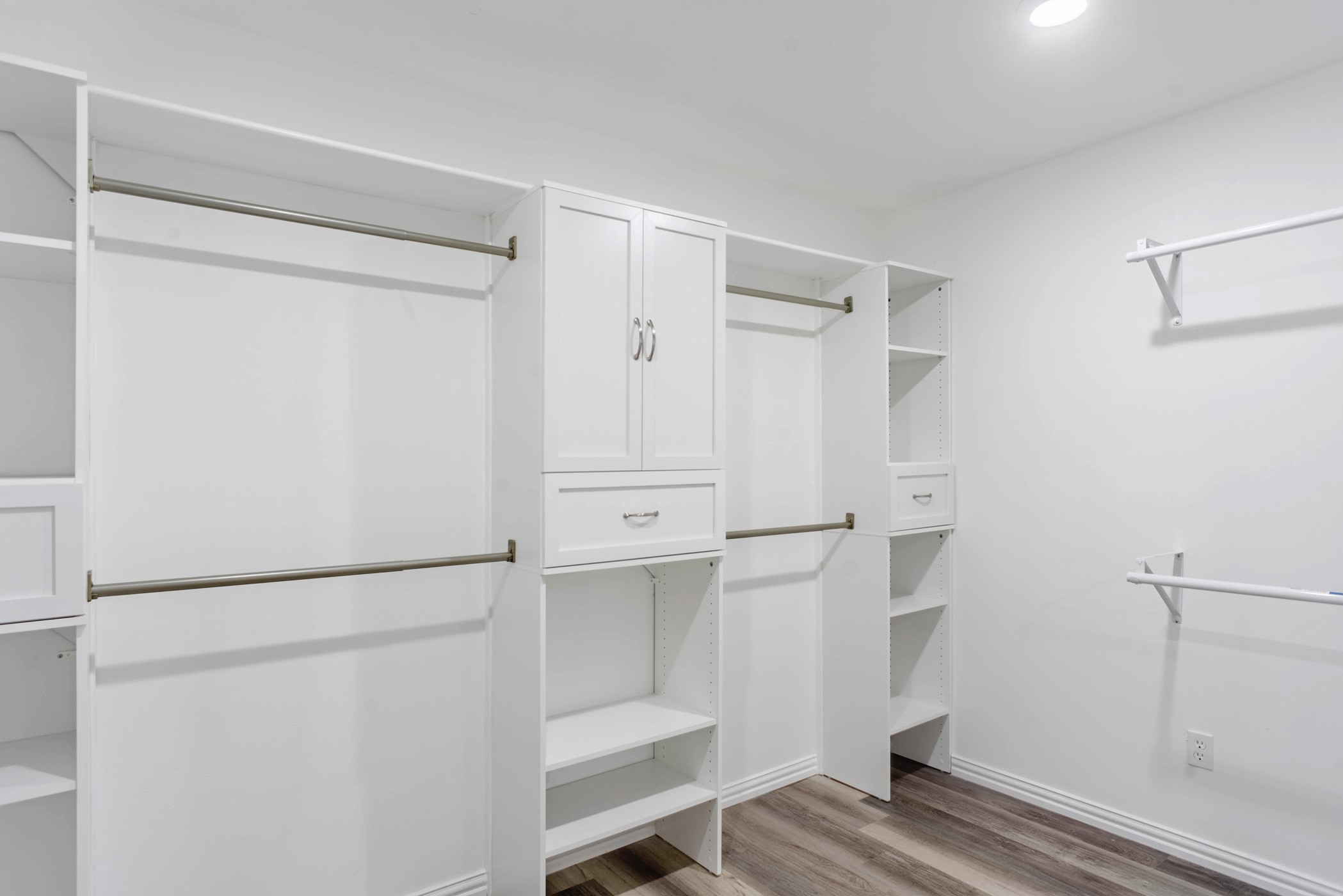 3719 Washington Trail