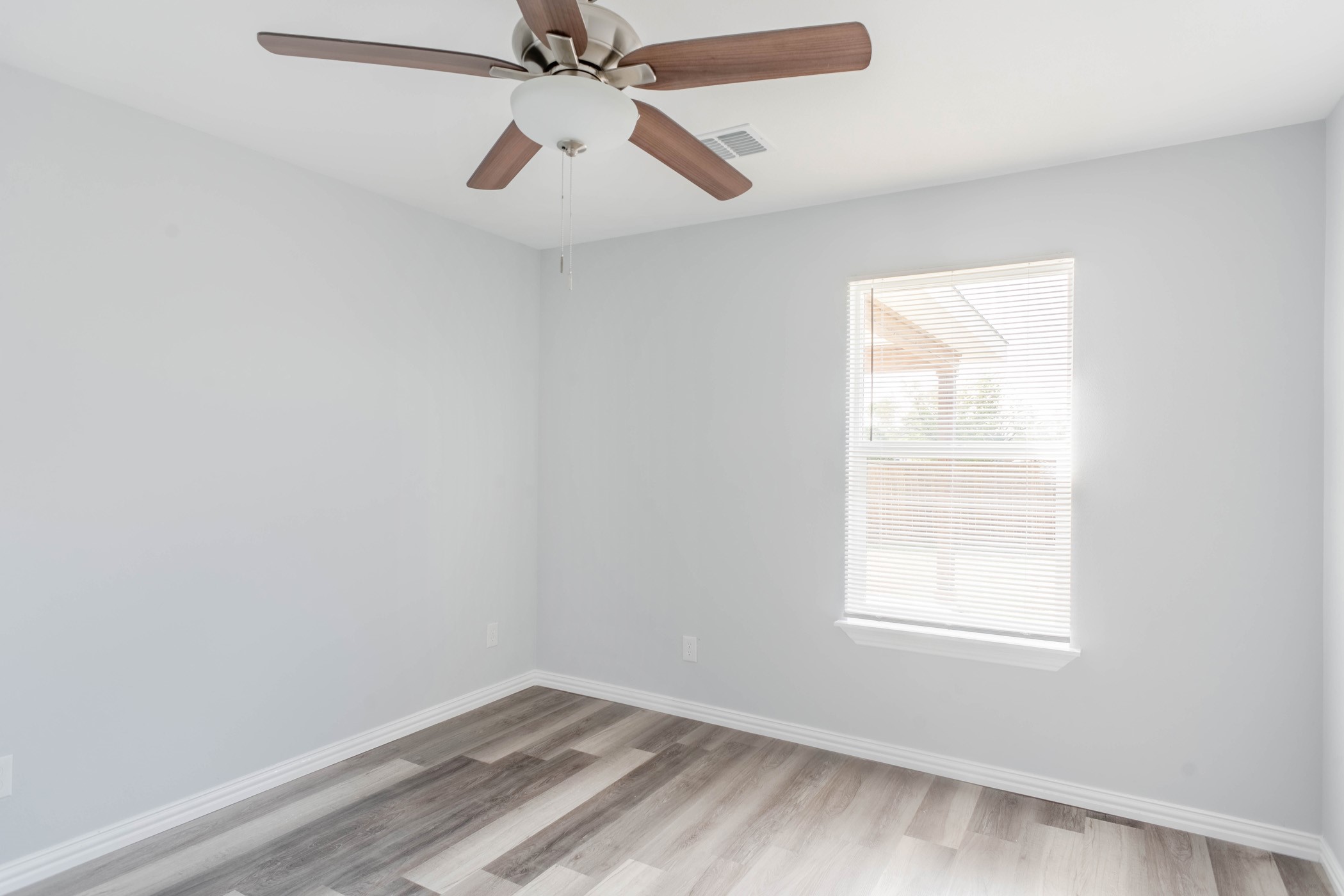 3719 Washington Trail