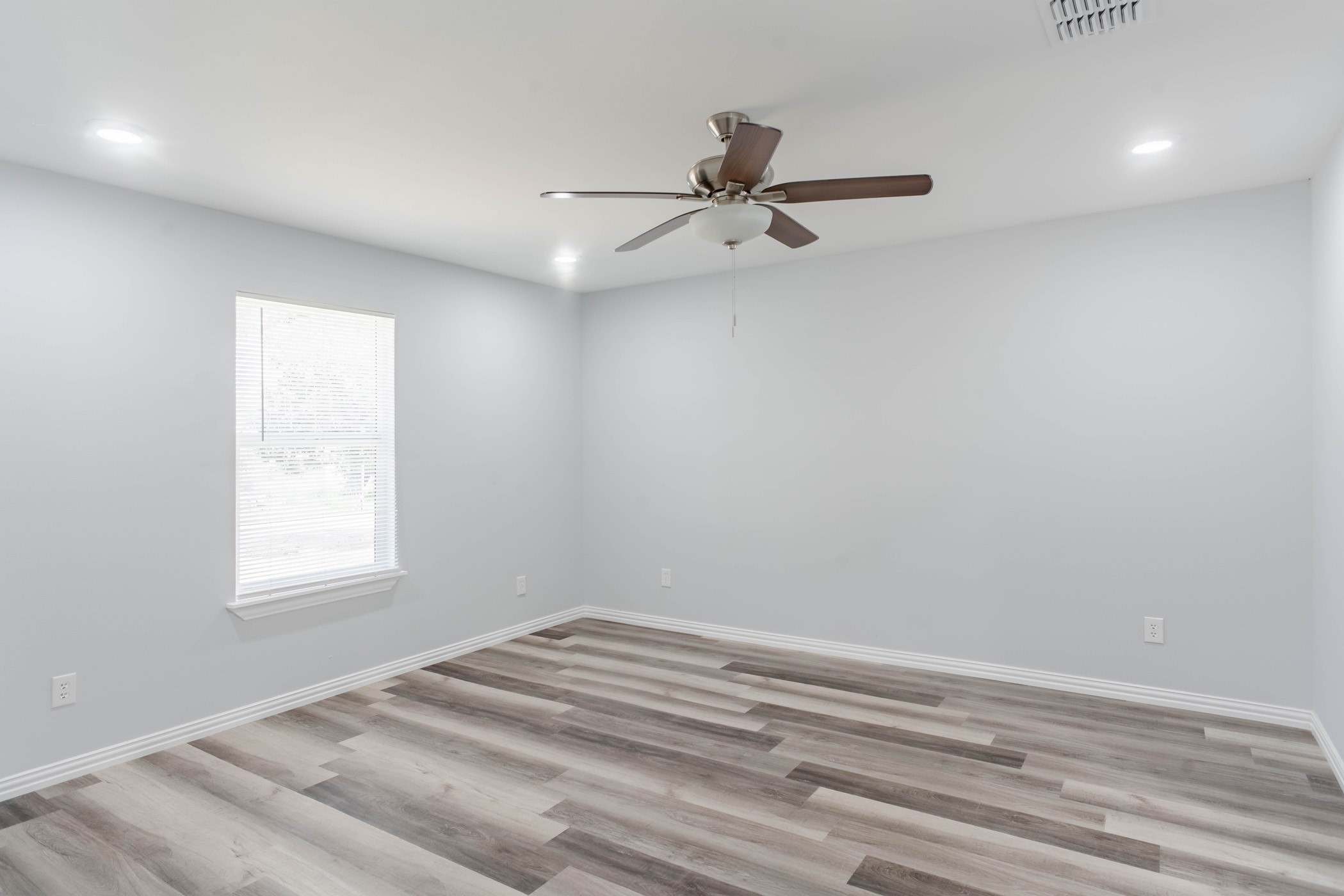 3719 Washington Trail