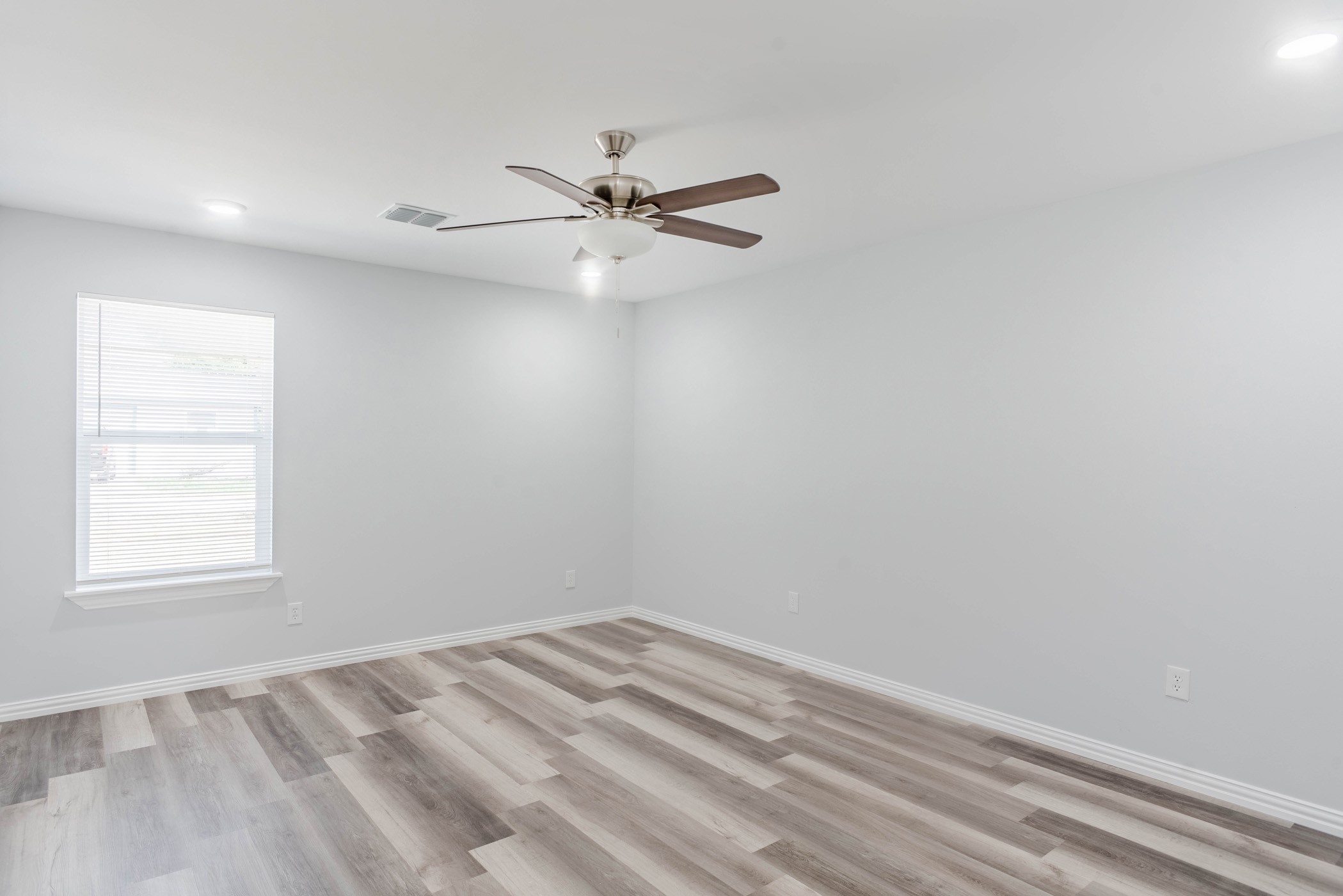 3719 Washington Trail