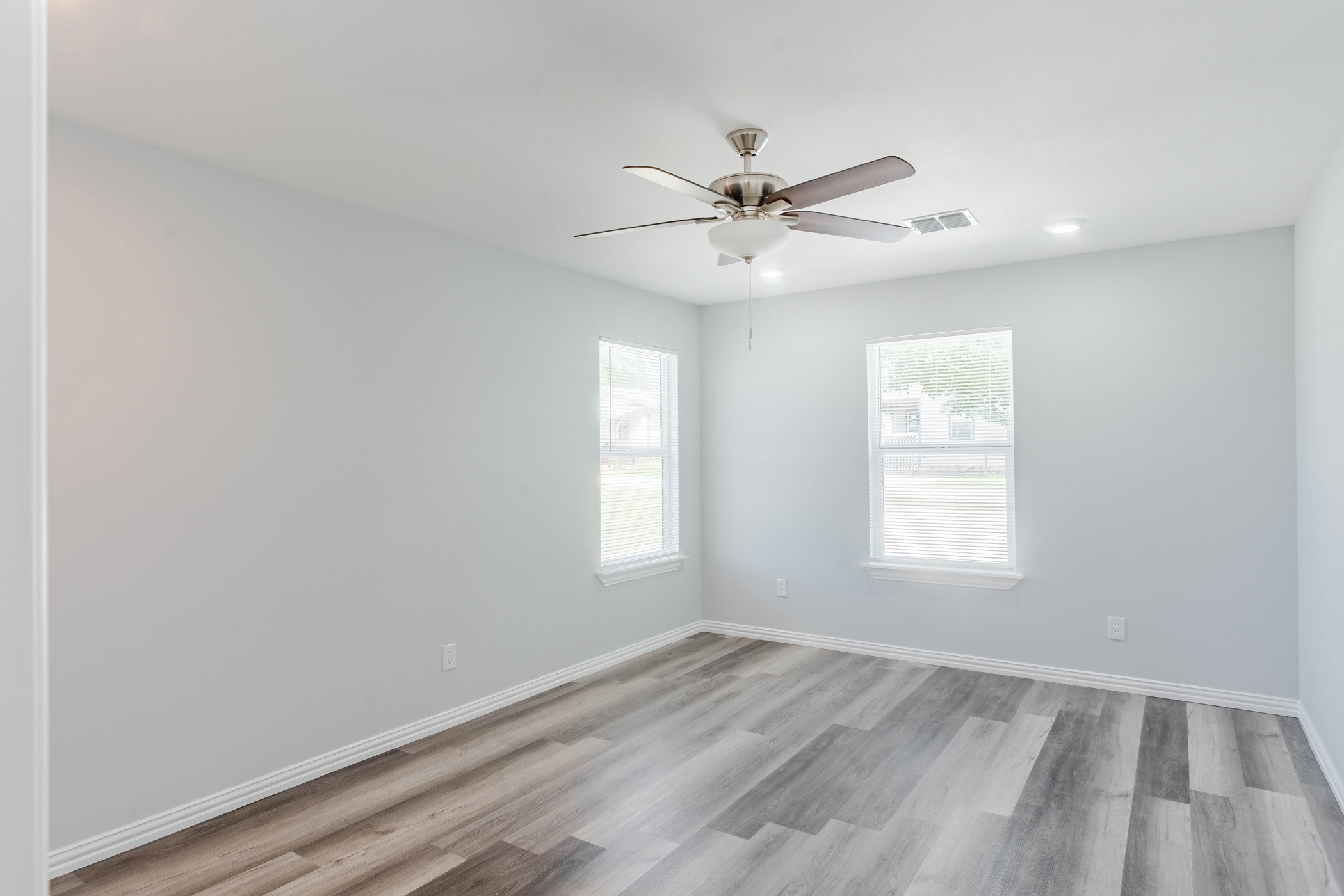 3719 Washington Trail