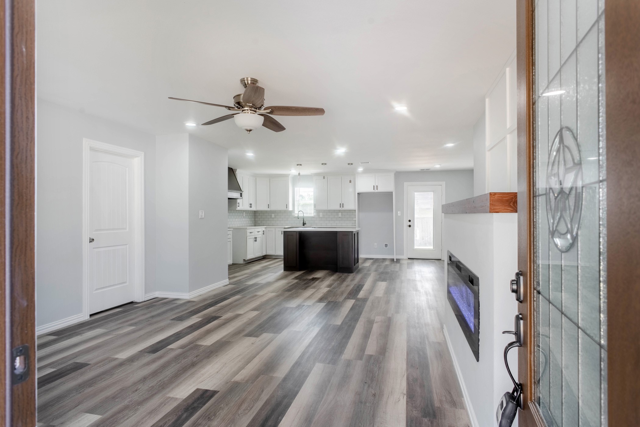 3719 Washington Trail