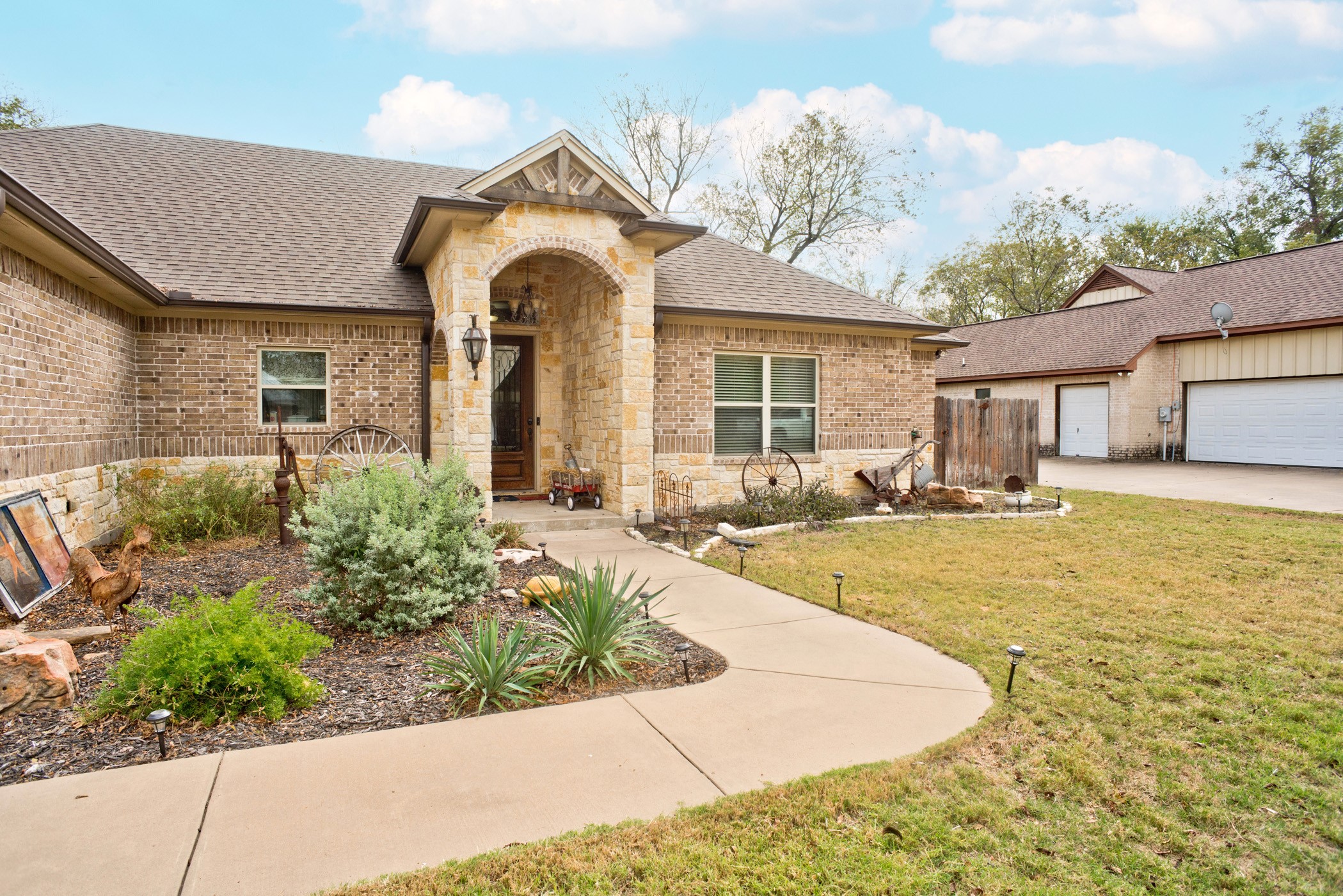 8917 Green Leaves Drive