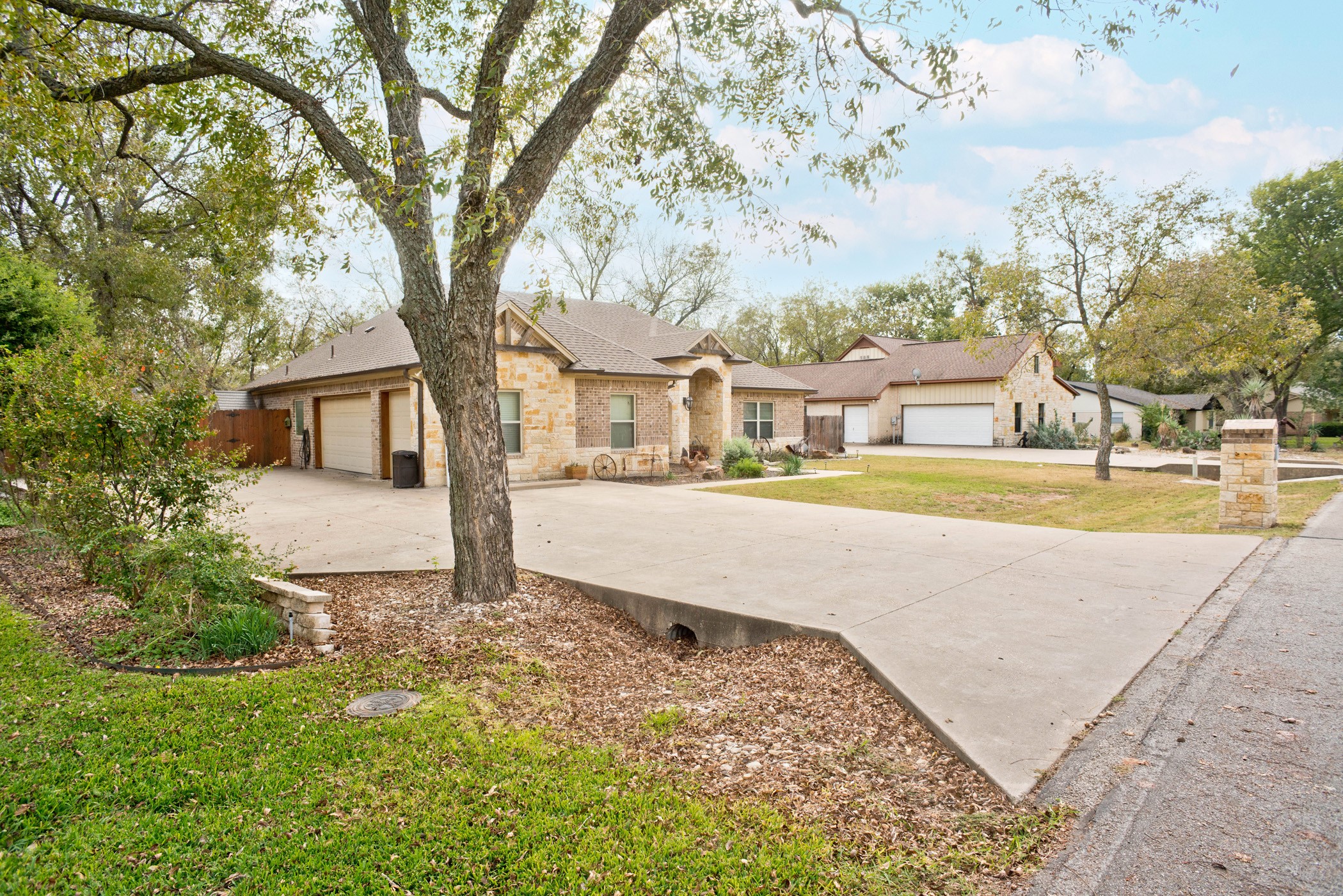 8917 Green Leaves Drive