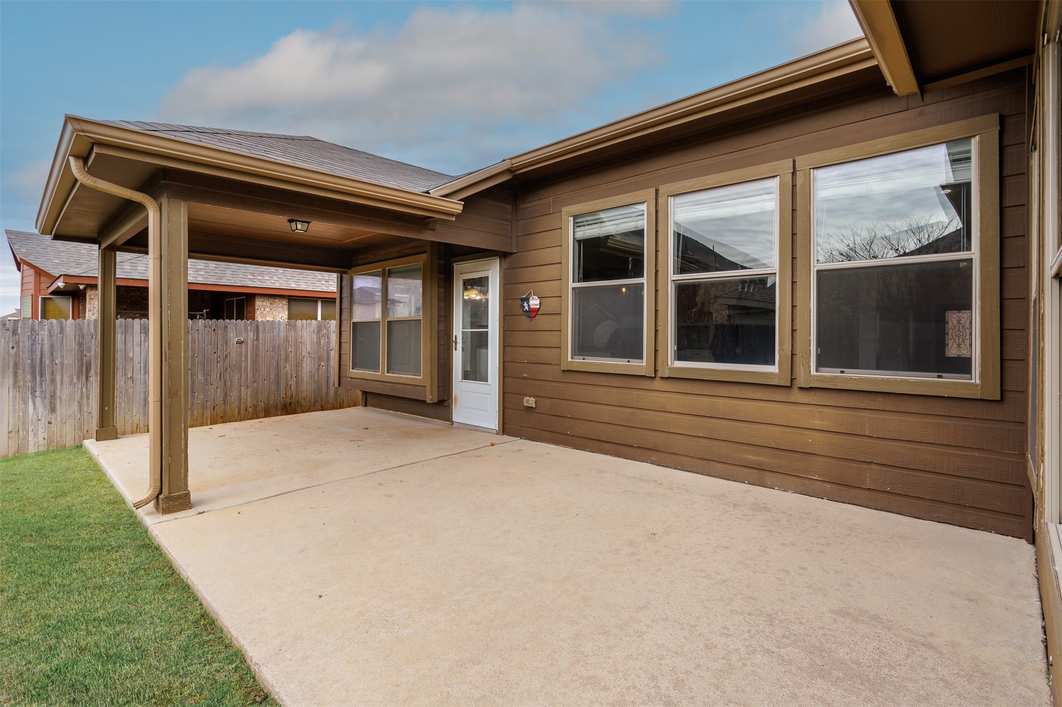 433 Foxcraft Drive