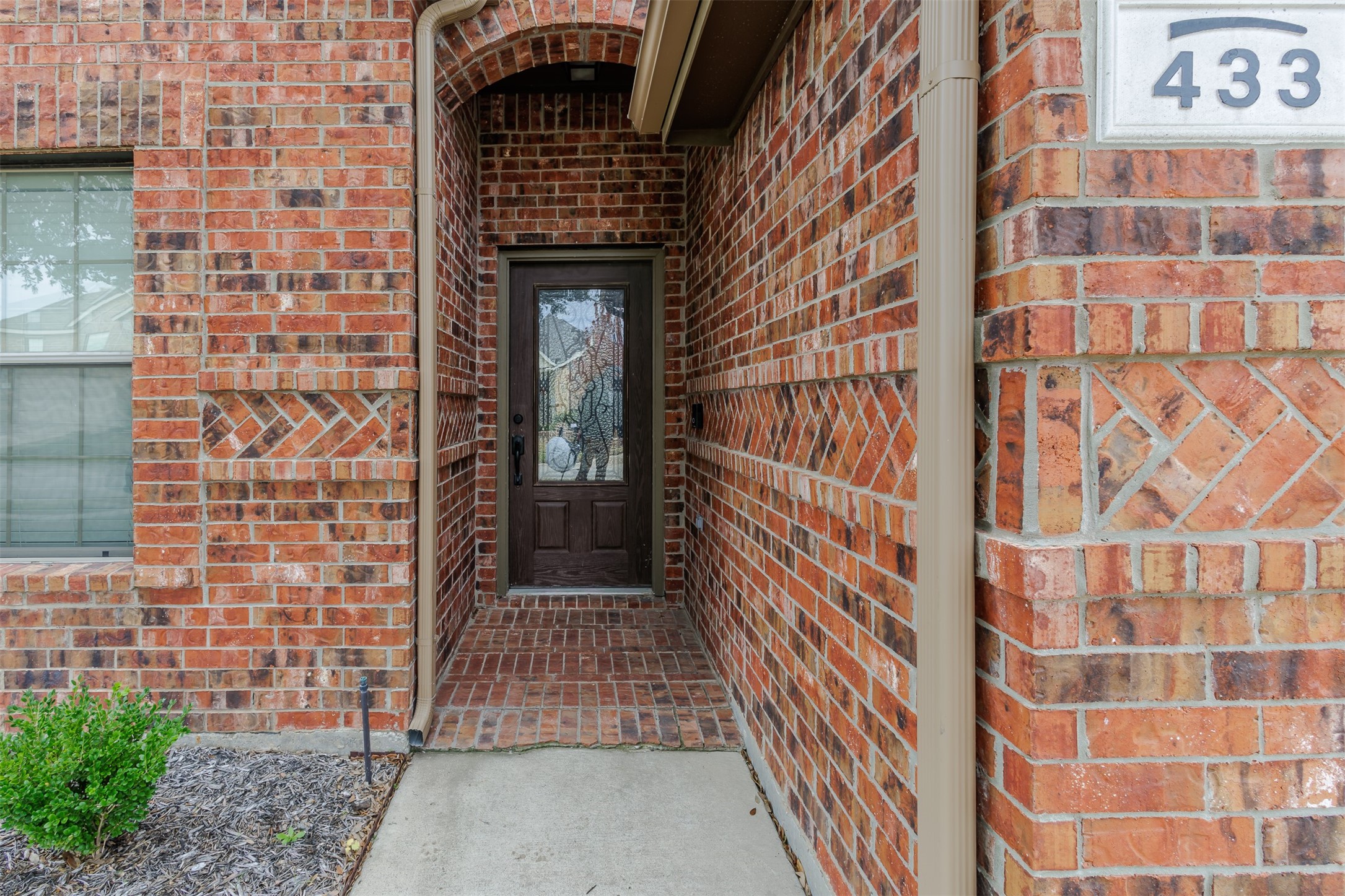 433 Foxcraft Drive