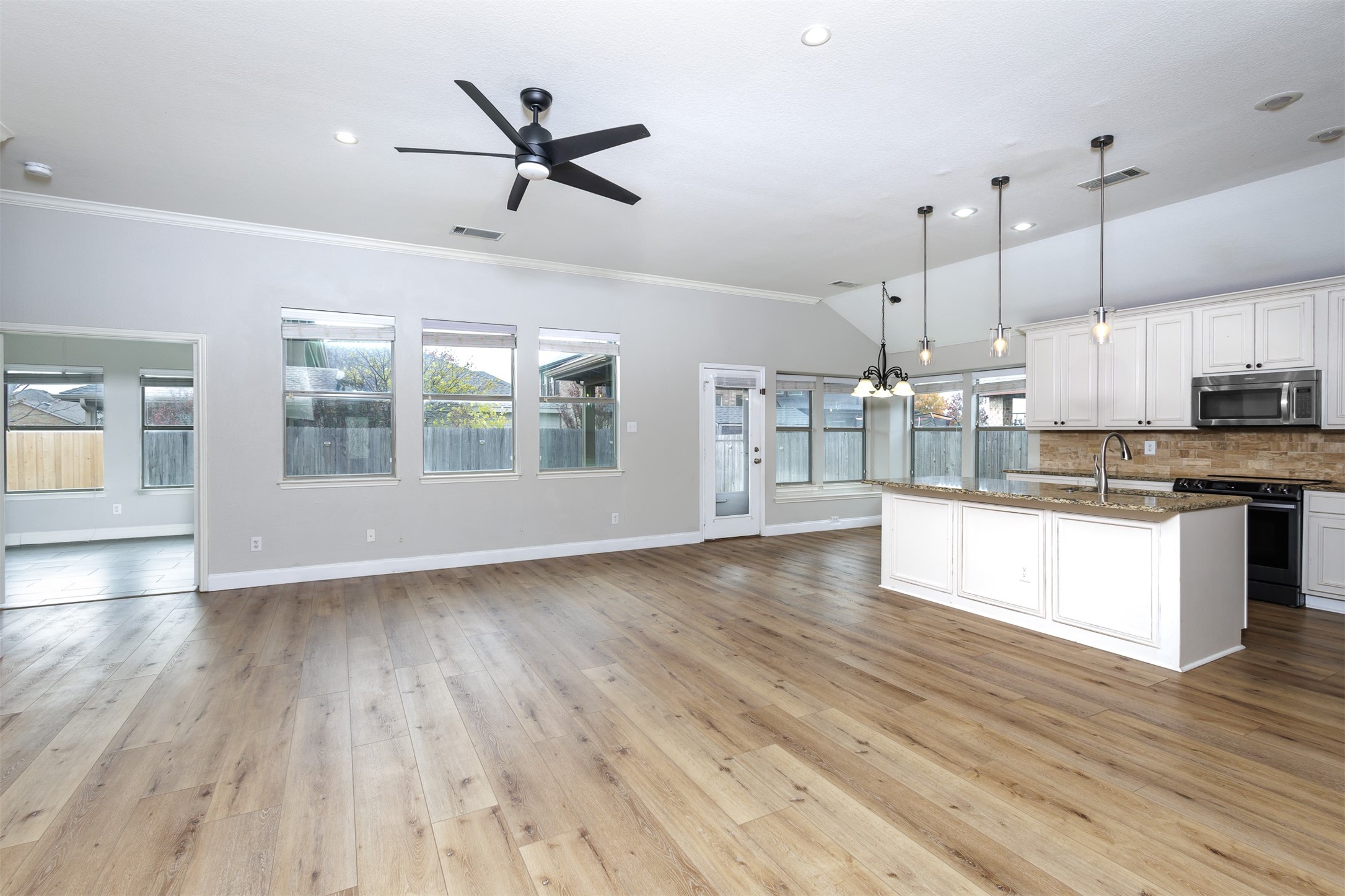 433 Foxcraft Drive